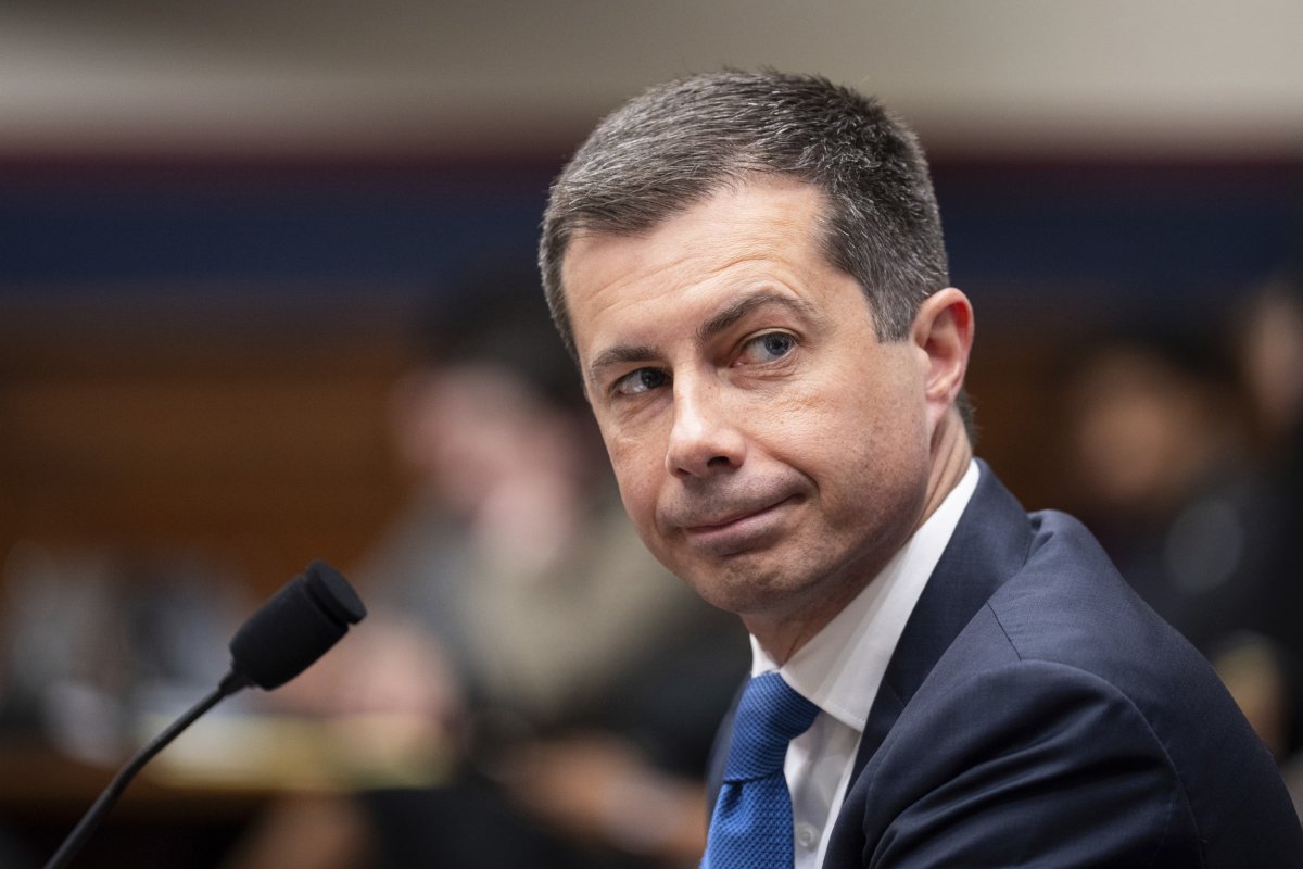 Wer Wäre Der Beste Ersatz Für Joe Biden? Wir Haben Chatgpt Gefragt 2 Verkehrsminister Pete Buttigieg