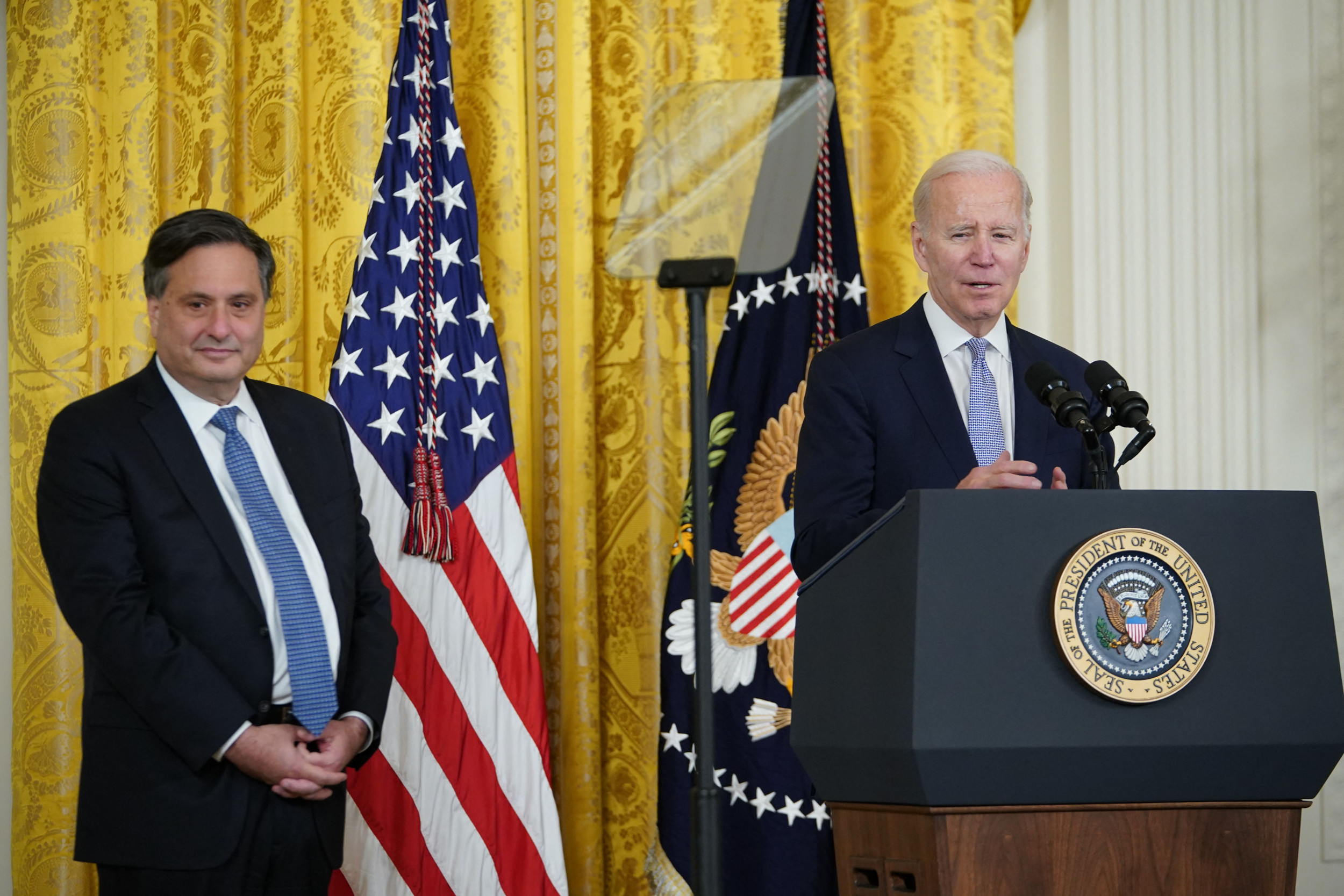 Read more about the article Joe Biden’s advisors come under fire