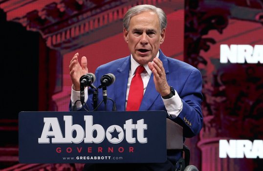 Photo: Greg Abbott Under Fire in New Legal Filing