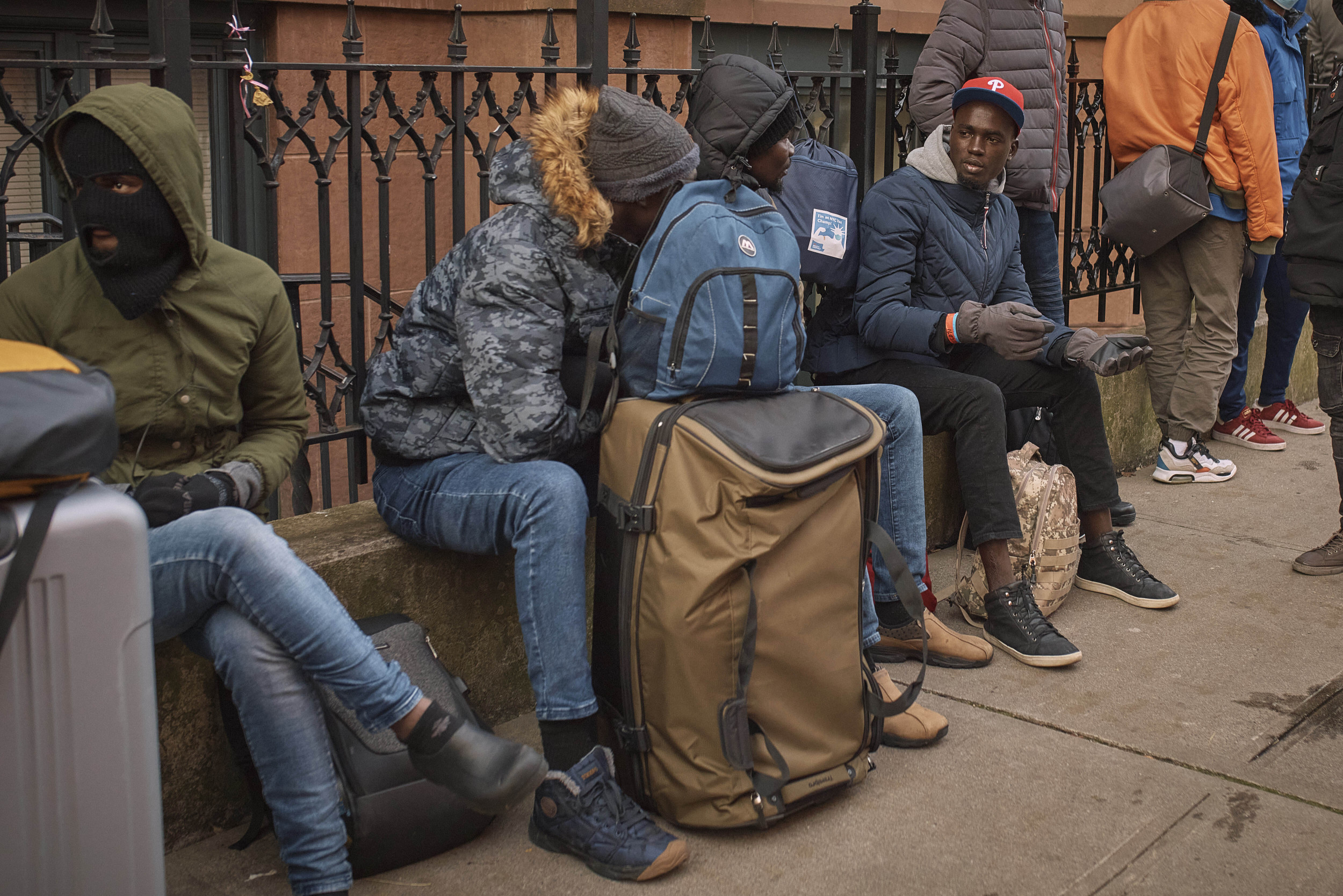 New York City Doubles Debit Card Payments For Migrants