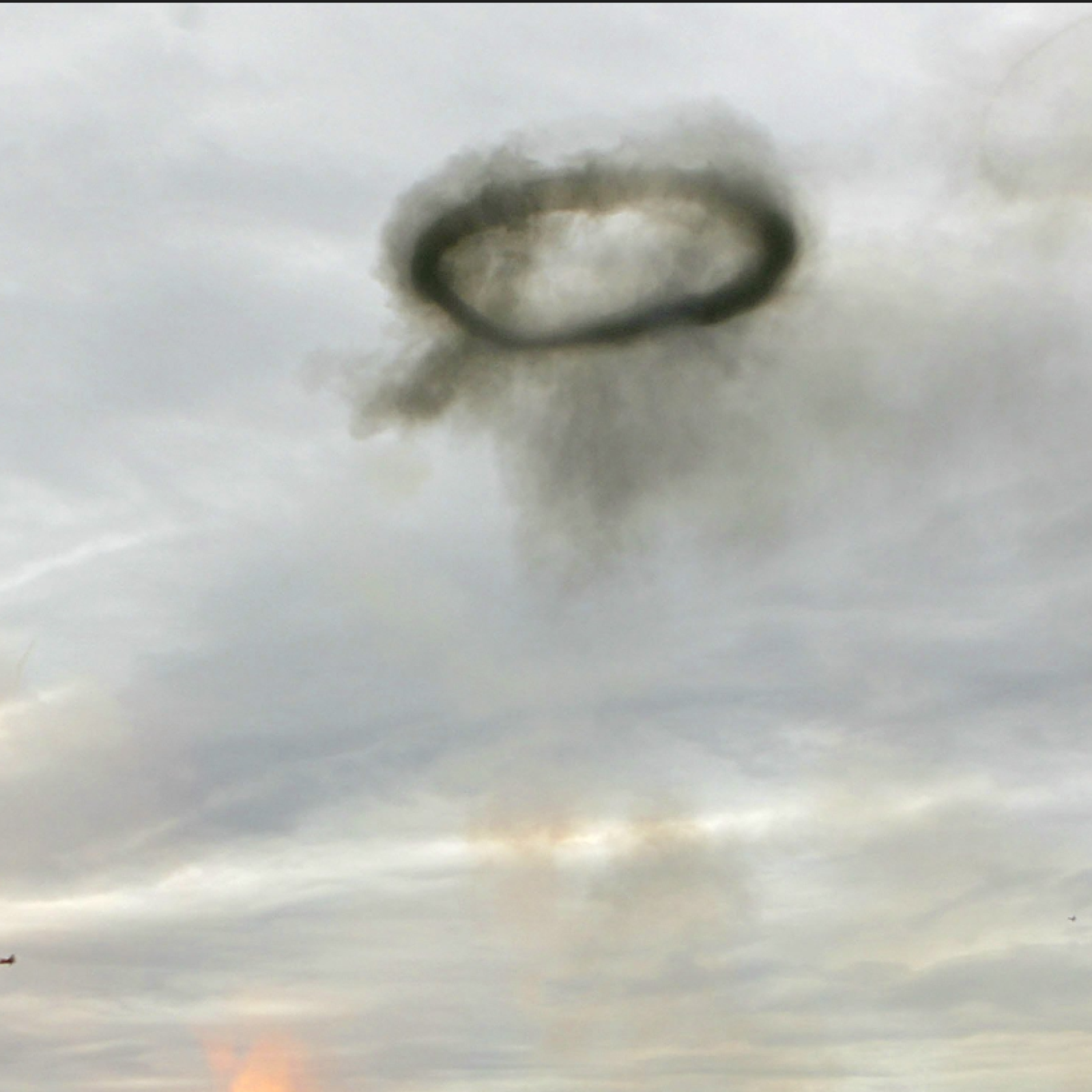 Smoke Rig Mysterious Smoke Ring 400 Year Old Mystery Of Why Early Explosive