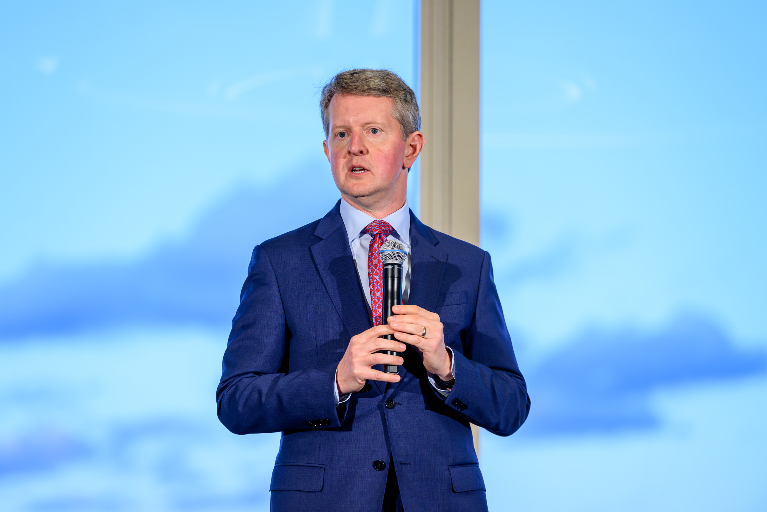 Why 'Jeopardy!' Fans Are Calling Out Host Ken Jennings - Newsweek