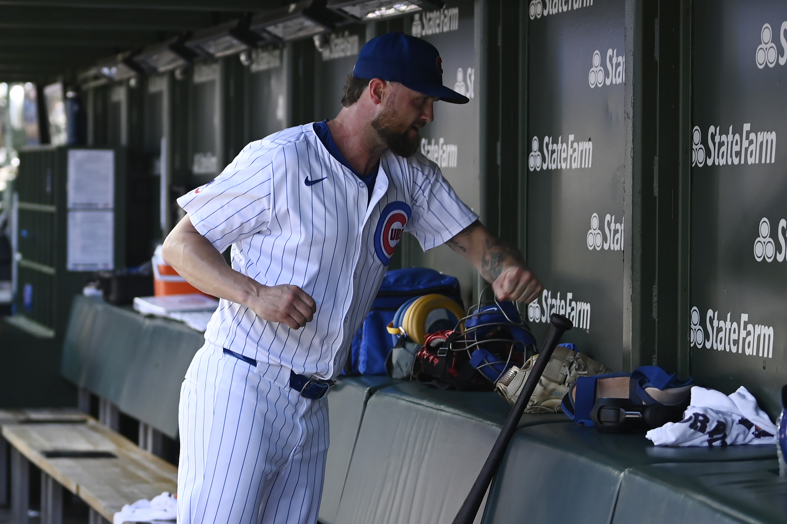 Cubs Pitcher Breaks Hand In Angry Dugout Rant - Newsweek