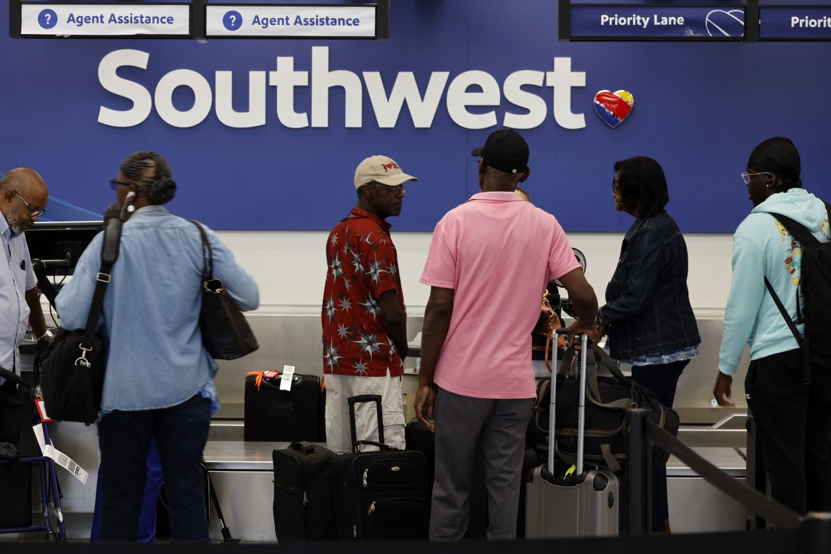 Measles caution issued to California flight passengers