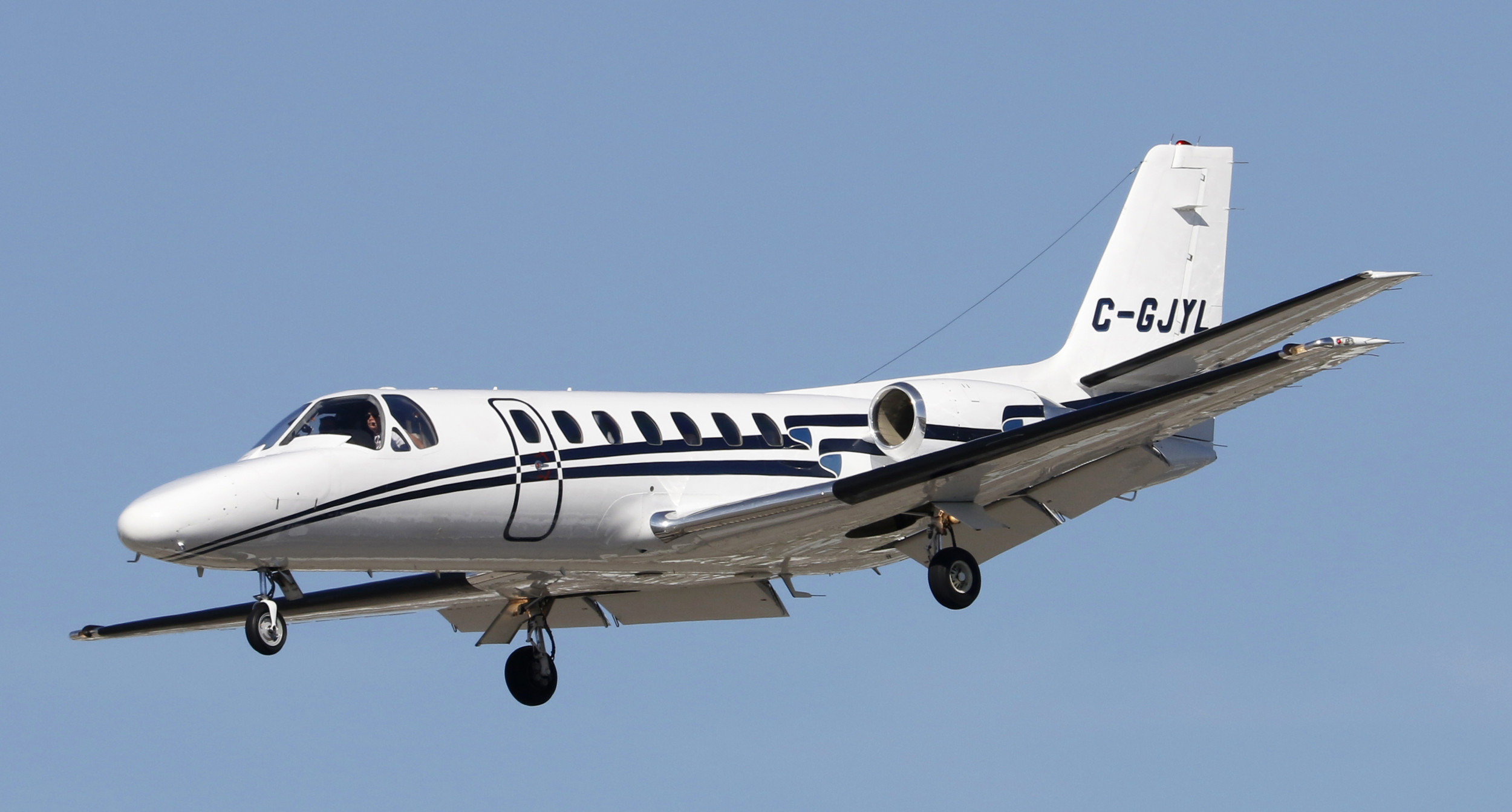 FAA Investigates Airline That Used 'Unqualified' Pilots - Newsweek