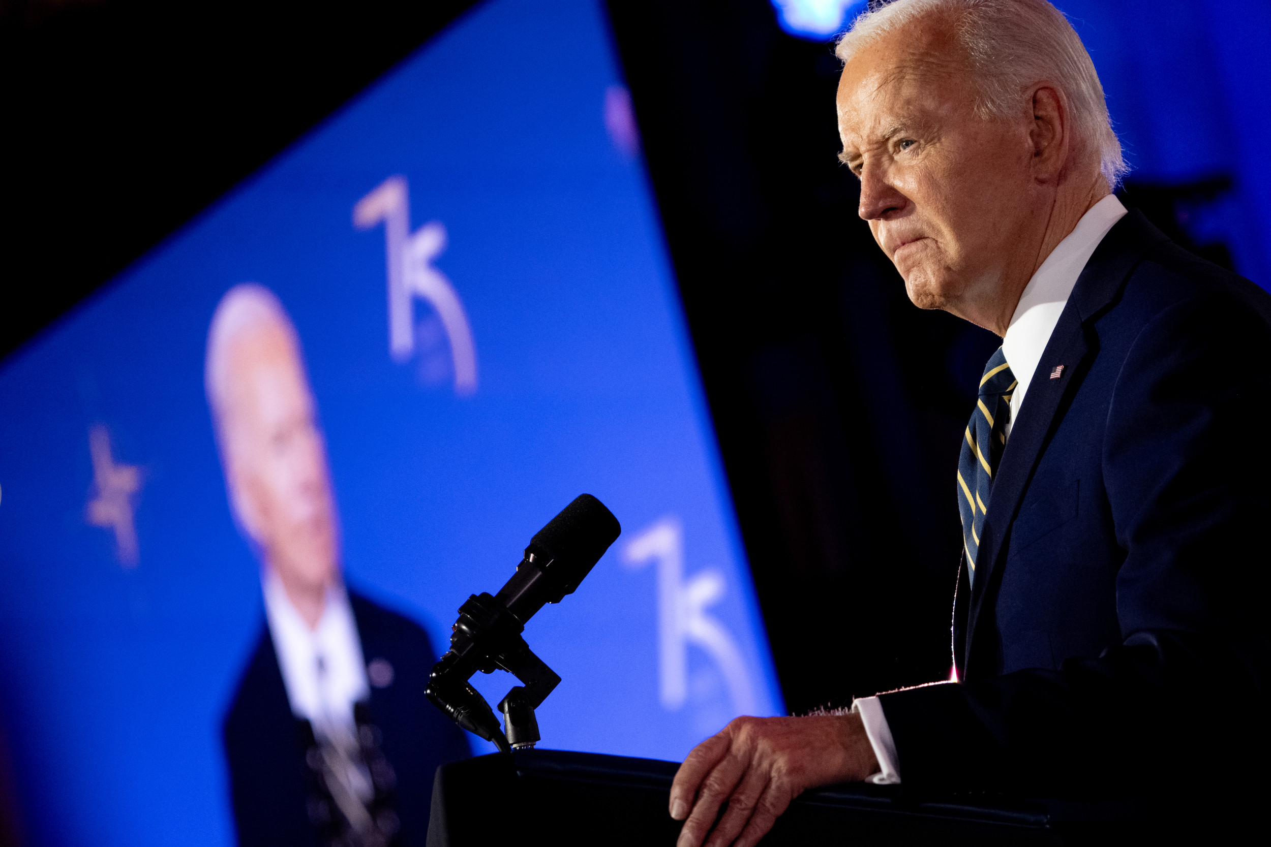 Should Biden Step Down? Voters Vs. the Elites Newsweek