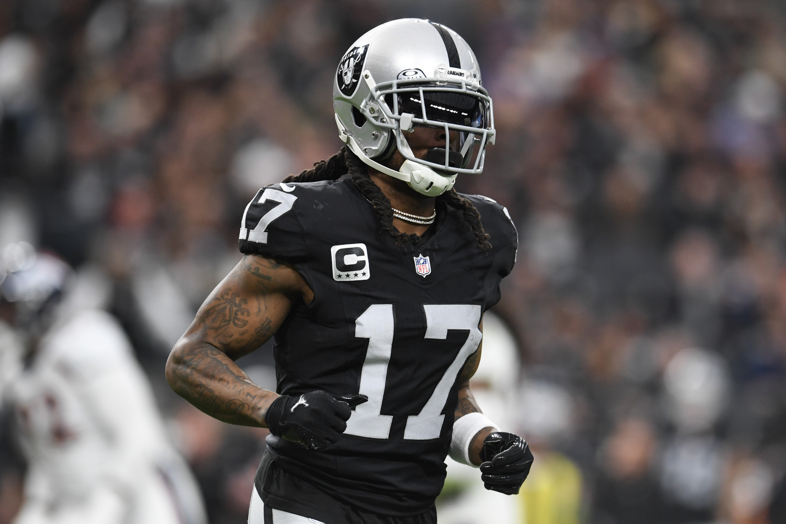 Davante Adams Addresses Raiders' Quarterback Situation Entering 2024 ...