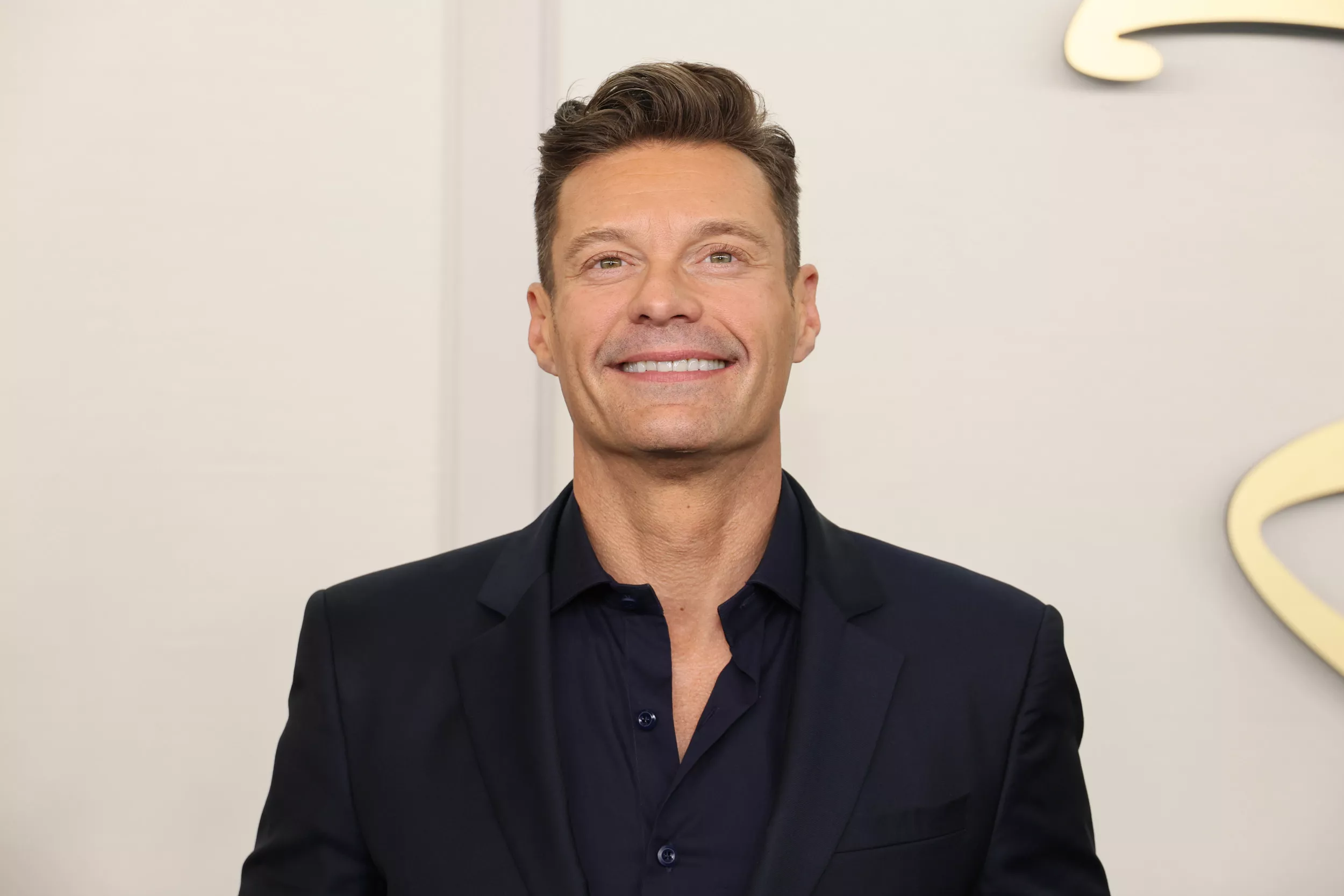 Ryan Seacrest Reveals Backstage Secrets During 1st Day on 'Wheel of Fortune' Set - Newsweek