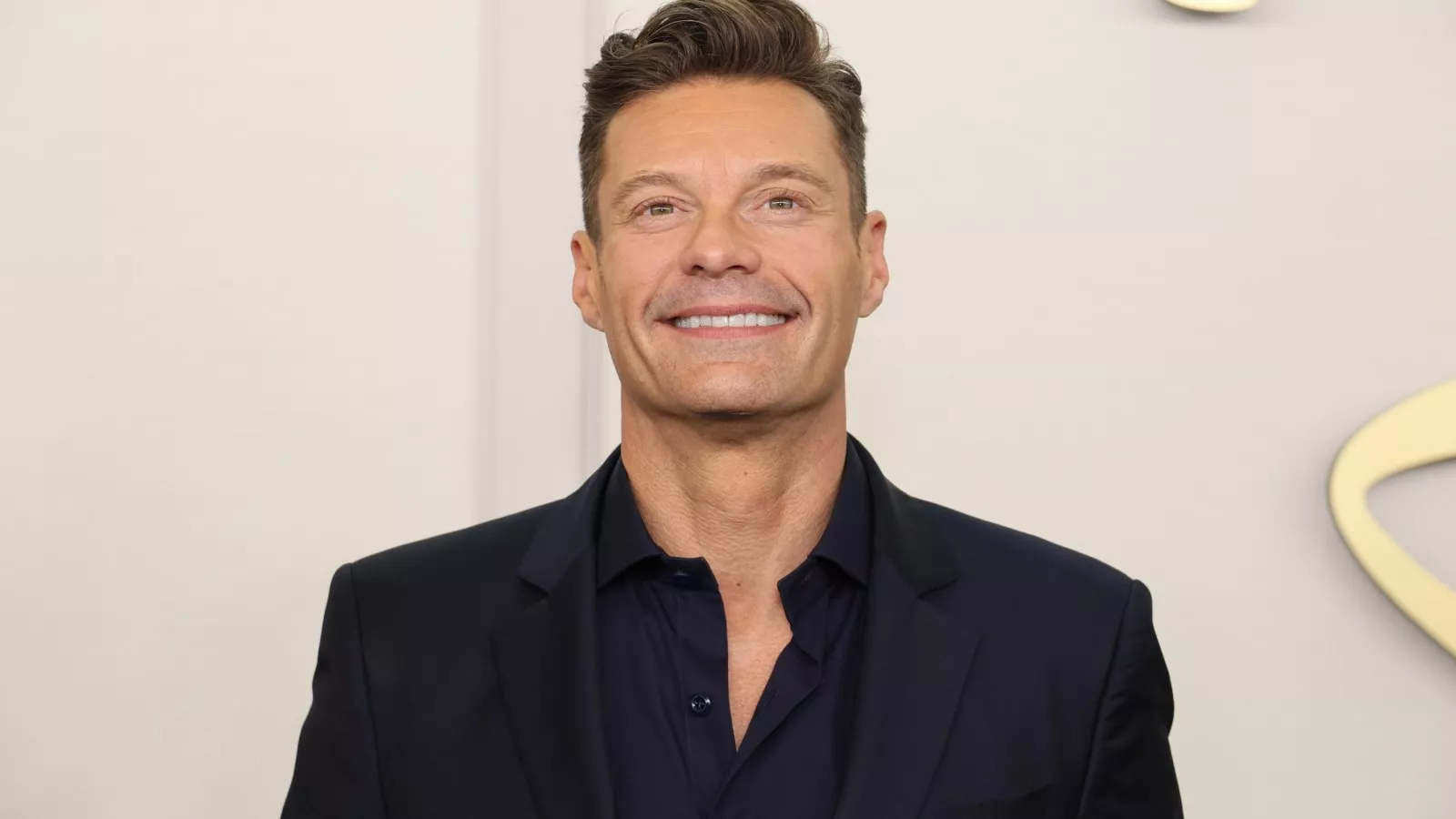 Ryan Seacrest Reveals Backstage Secrets During 1st Day on 'Wheel of Fortune' Set - Newsweek