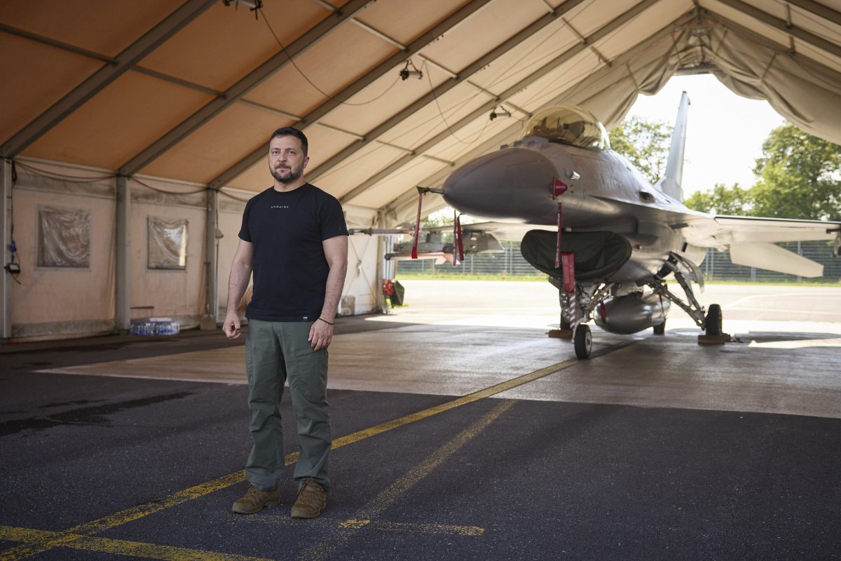 Zelensky F-16