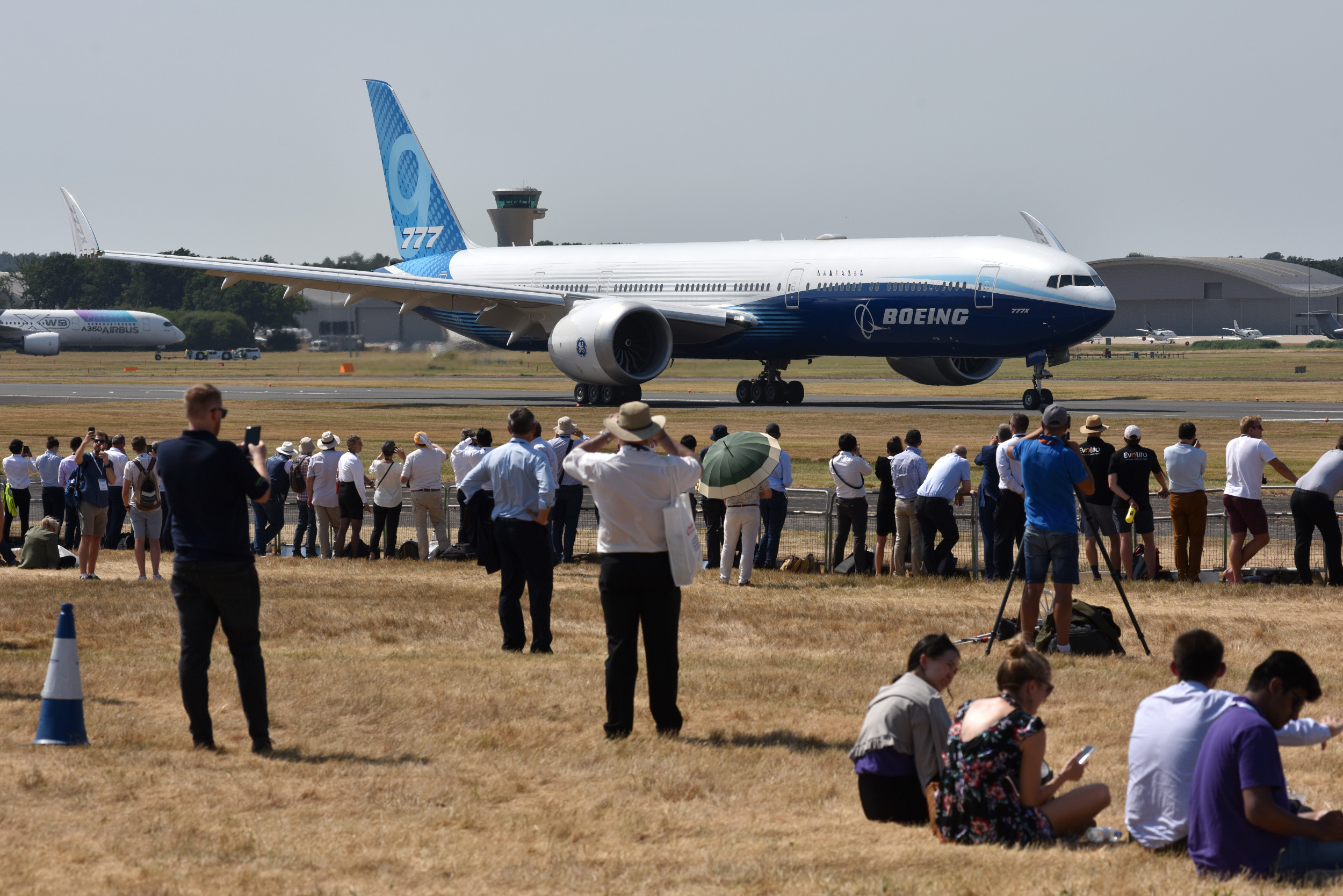 The Farnborough Airshow: Boeing Takes a Different Approach at Premier Aviation Event