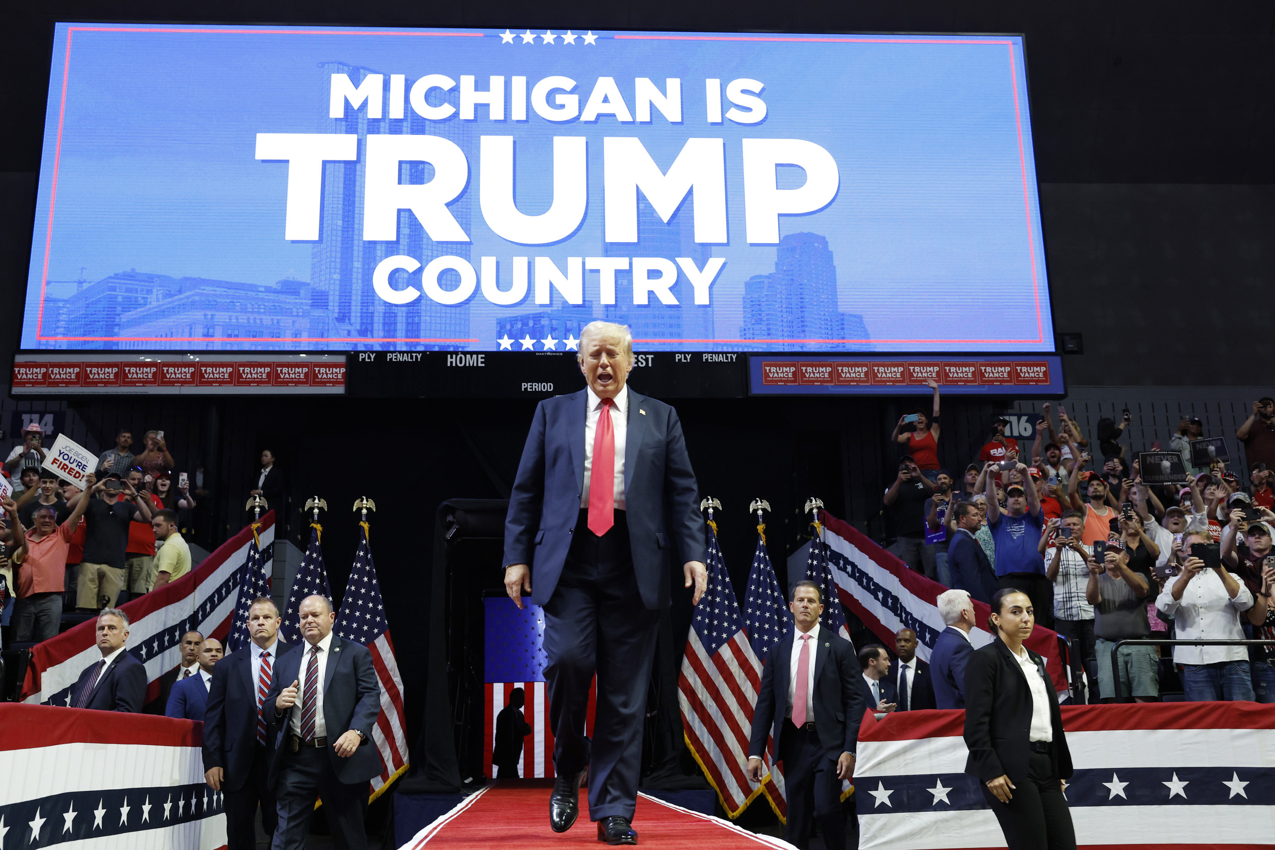 Key Moments from Donald Trump's Michigan Rally - Newsweek