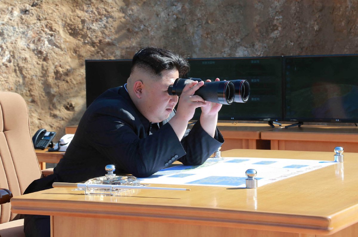 Kim observes missile test 
