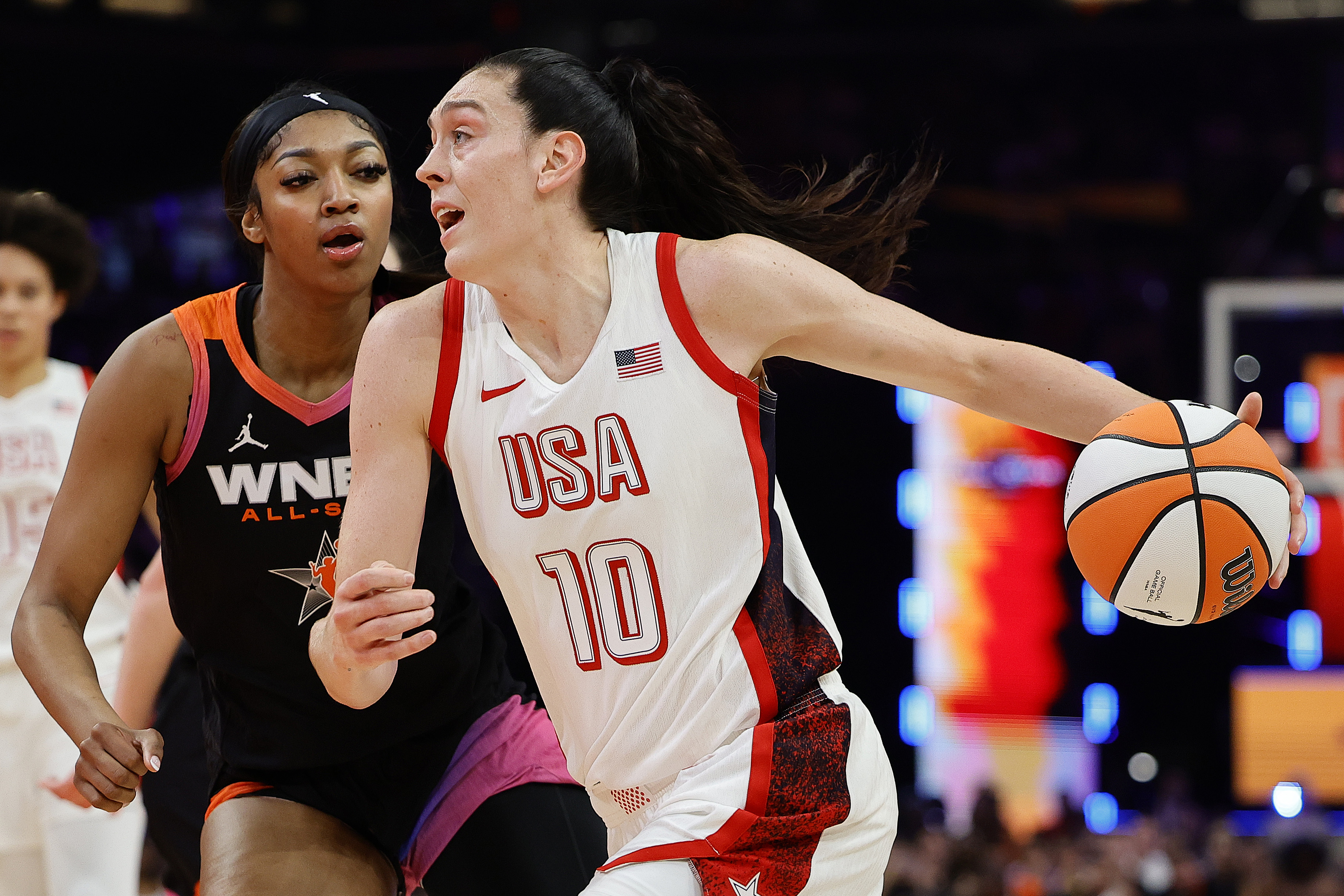 WNBA Players Preparing for Possible Labor Dispute with League in Upcoming CBA Talks