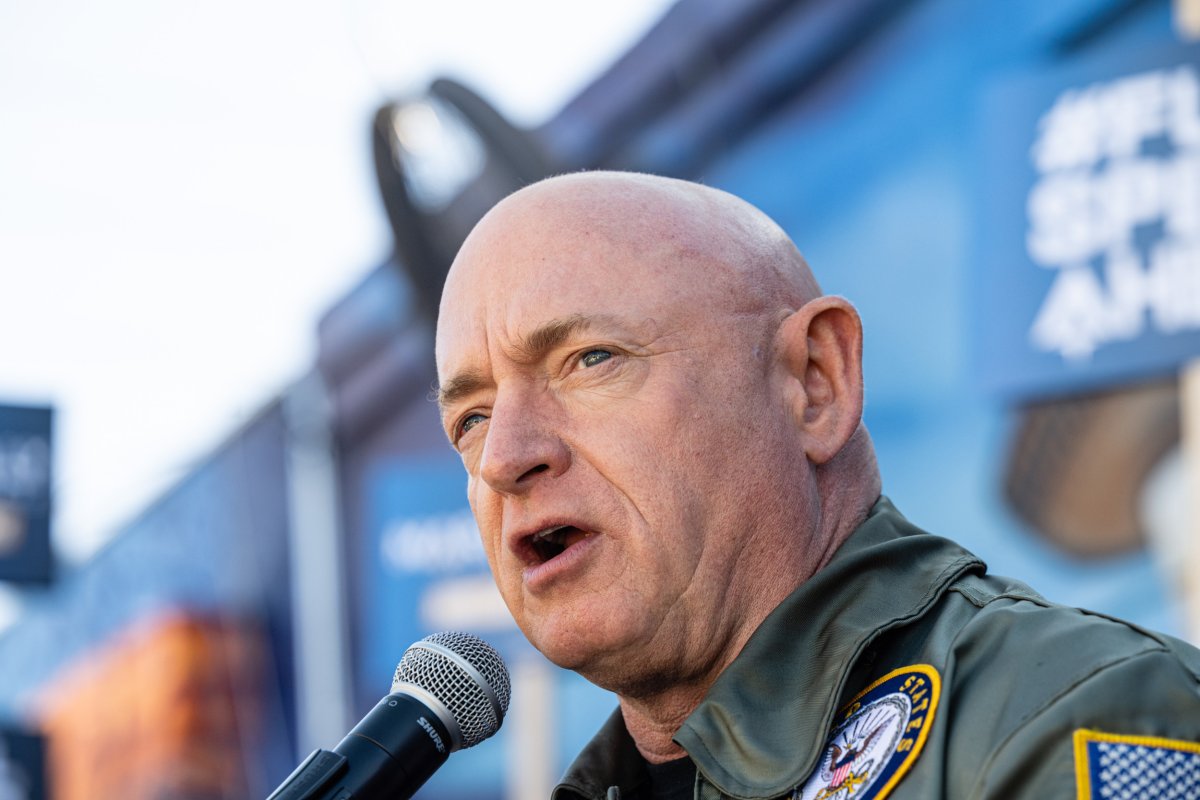 Mark Kelly in Arizona 