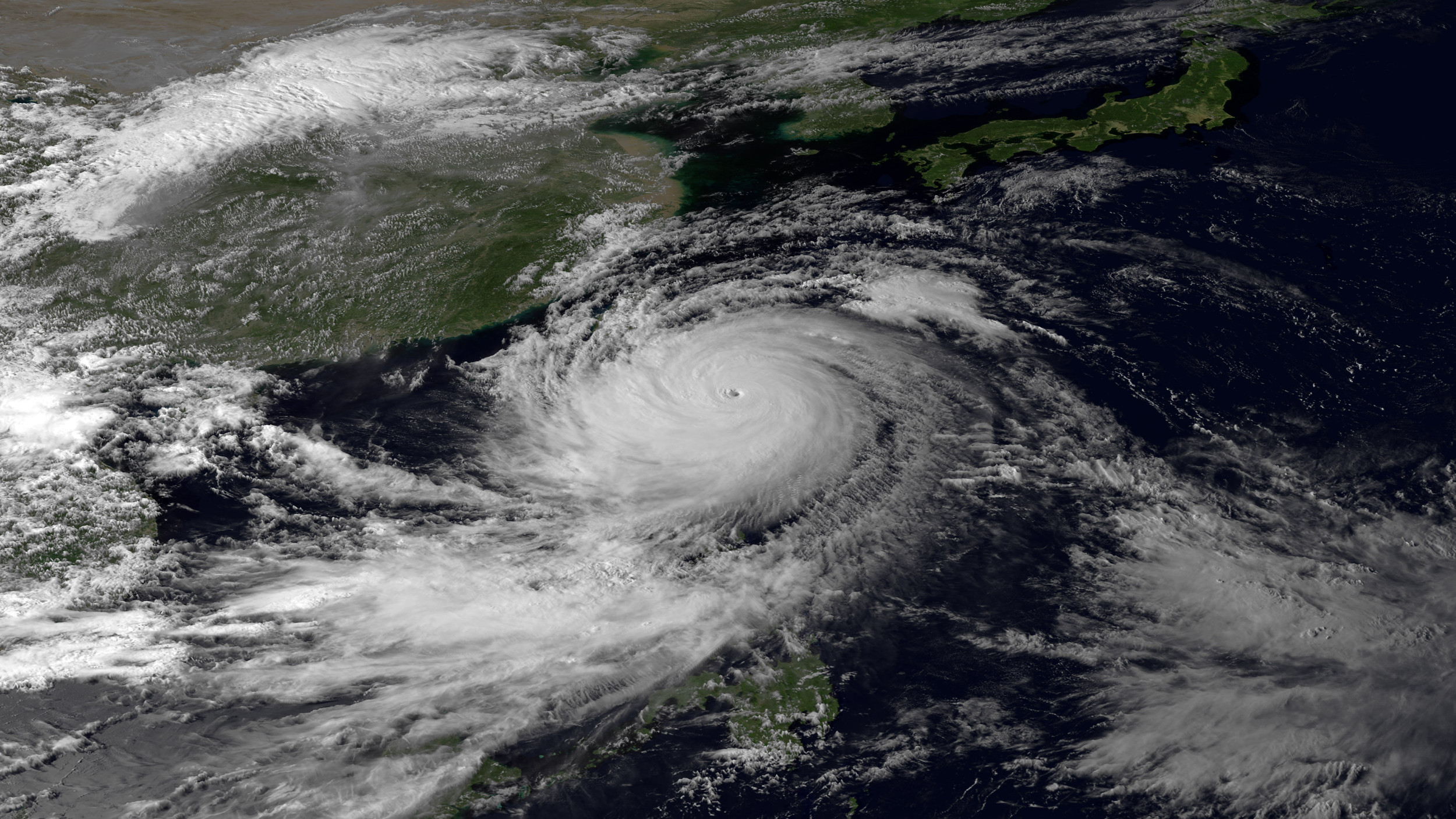 Tracking Typhoon Gaemi’s Unpredictable Path with Radar Imaging