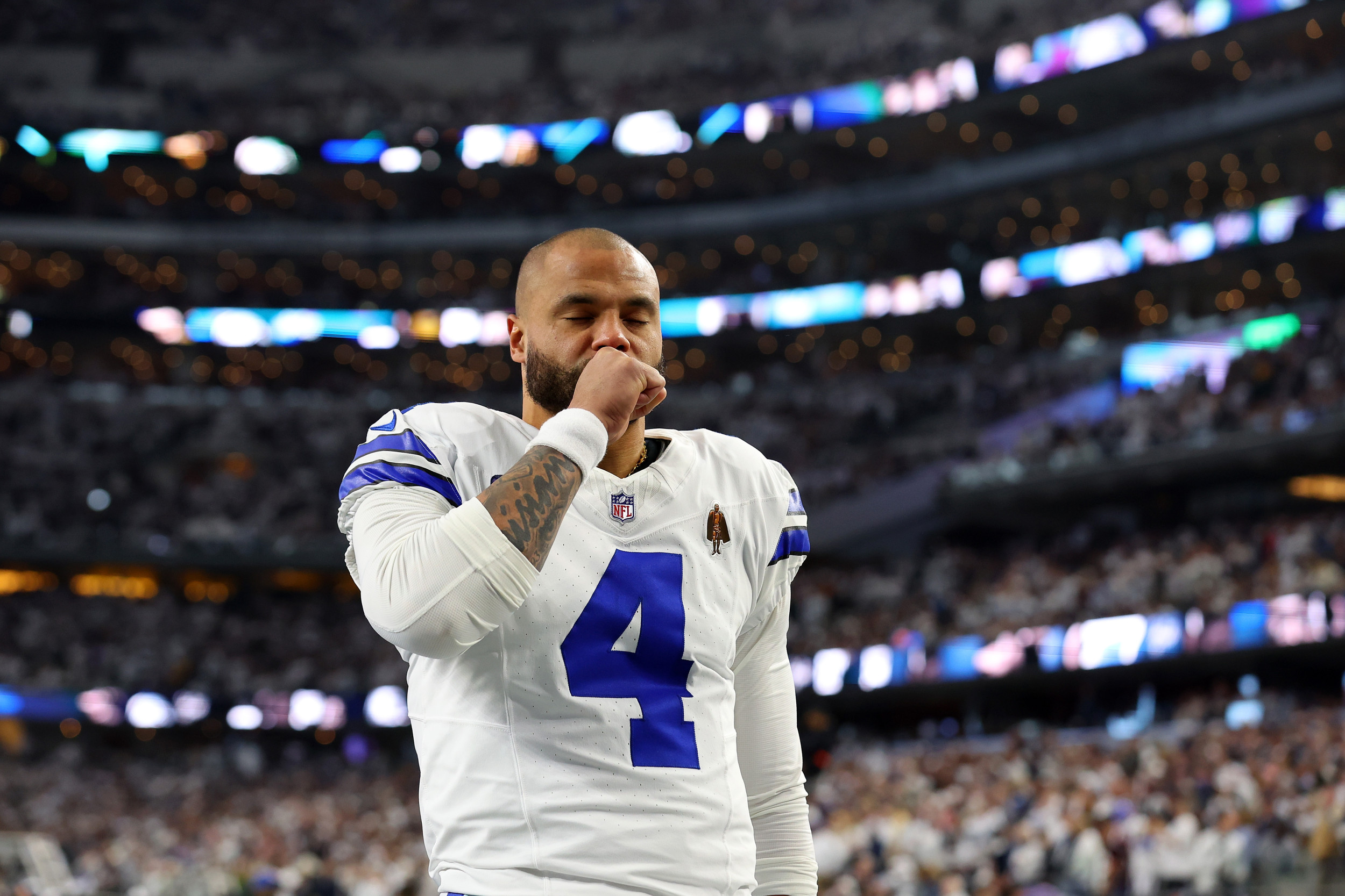 Cowboys' Dak Prescott Responds To Jerry Jones' Contract Comments - Newsweek