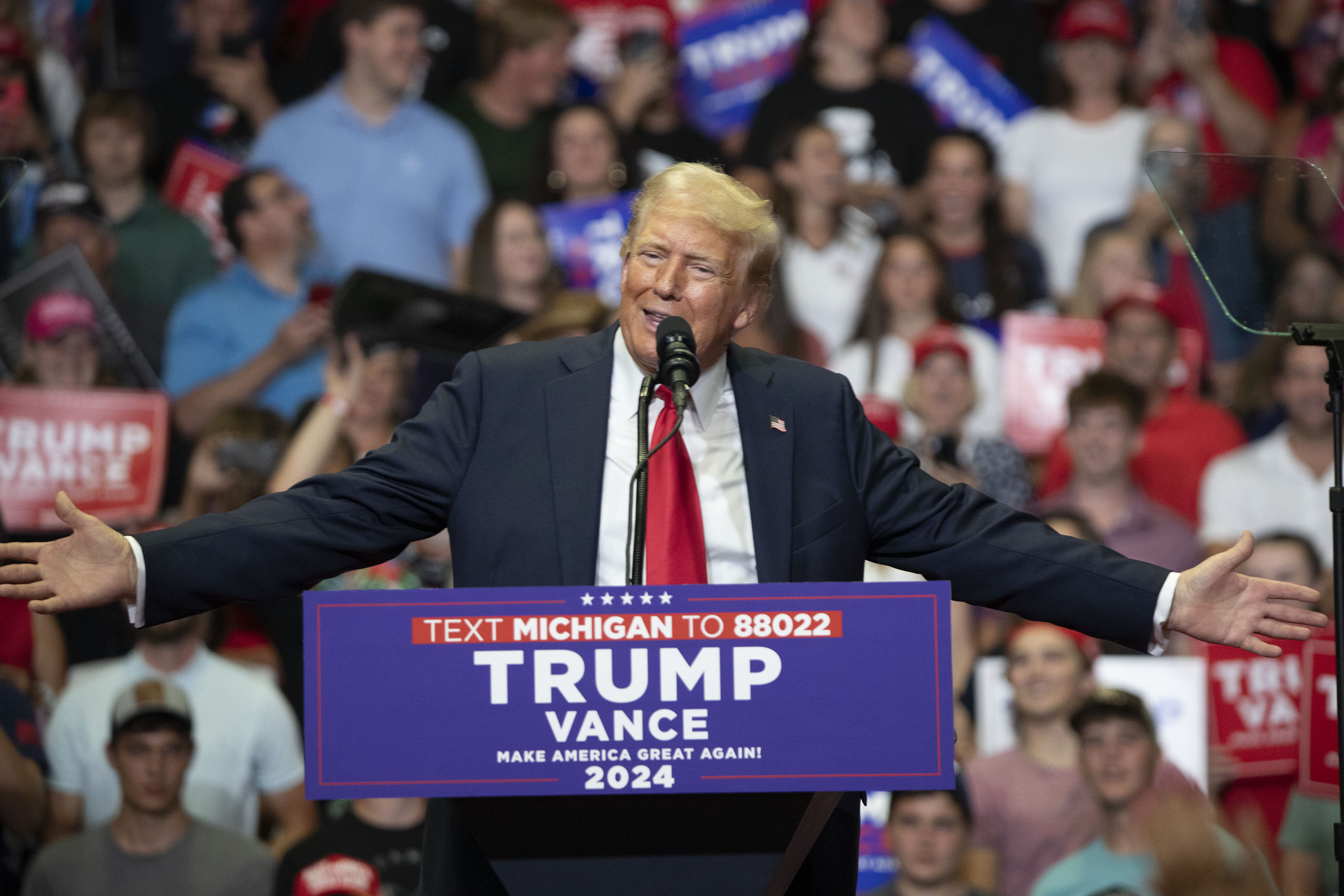 Fact Check: Did Trump Rally Replace Audience With 