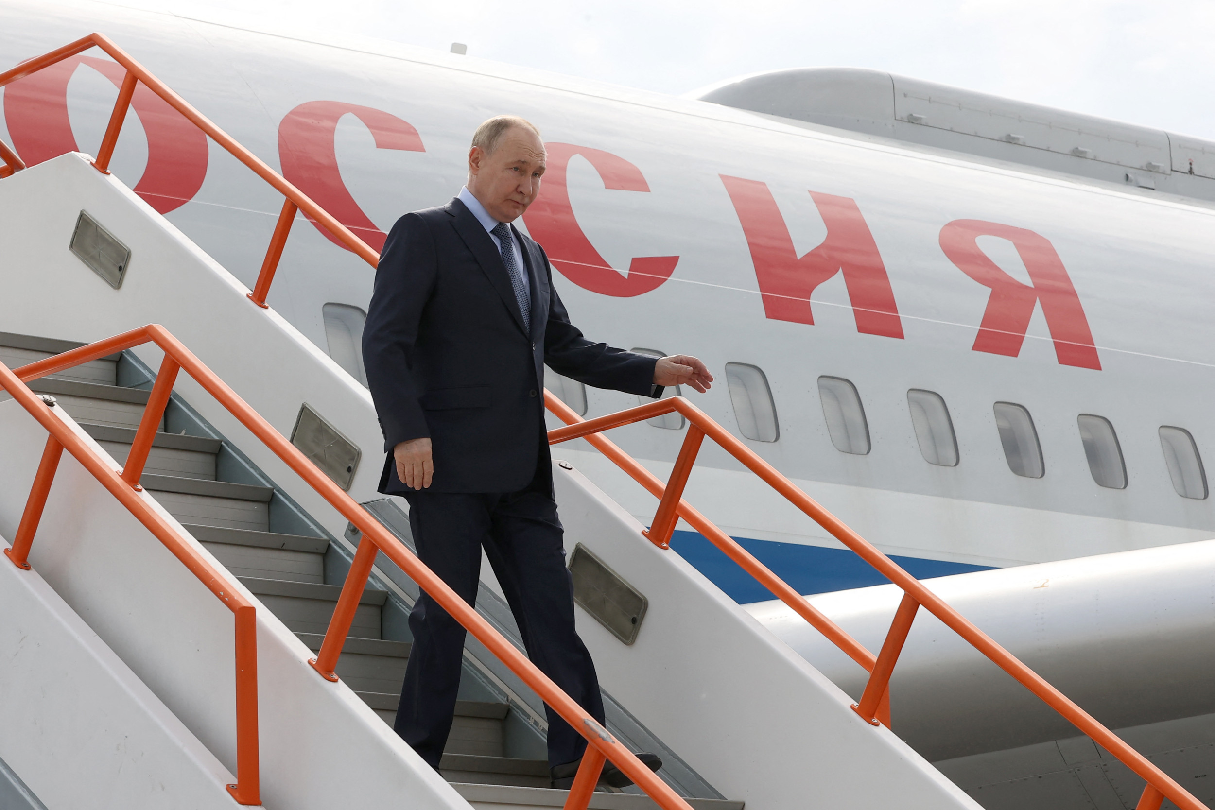 Mysterious Vanishing Act: Russian Aviation Updates Go Silent in Putin’s Briefings