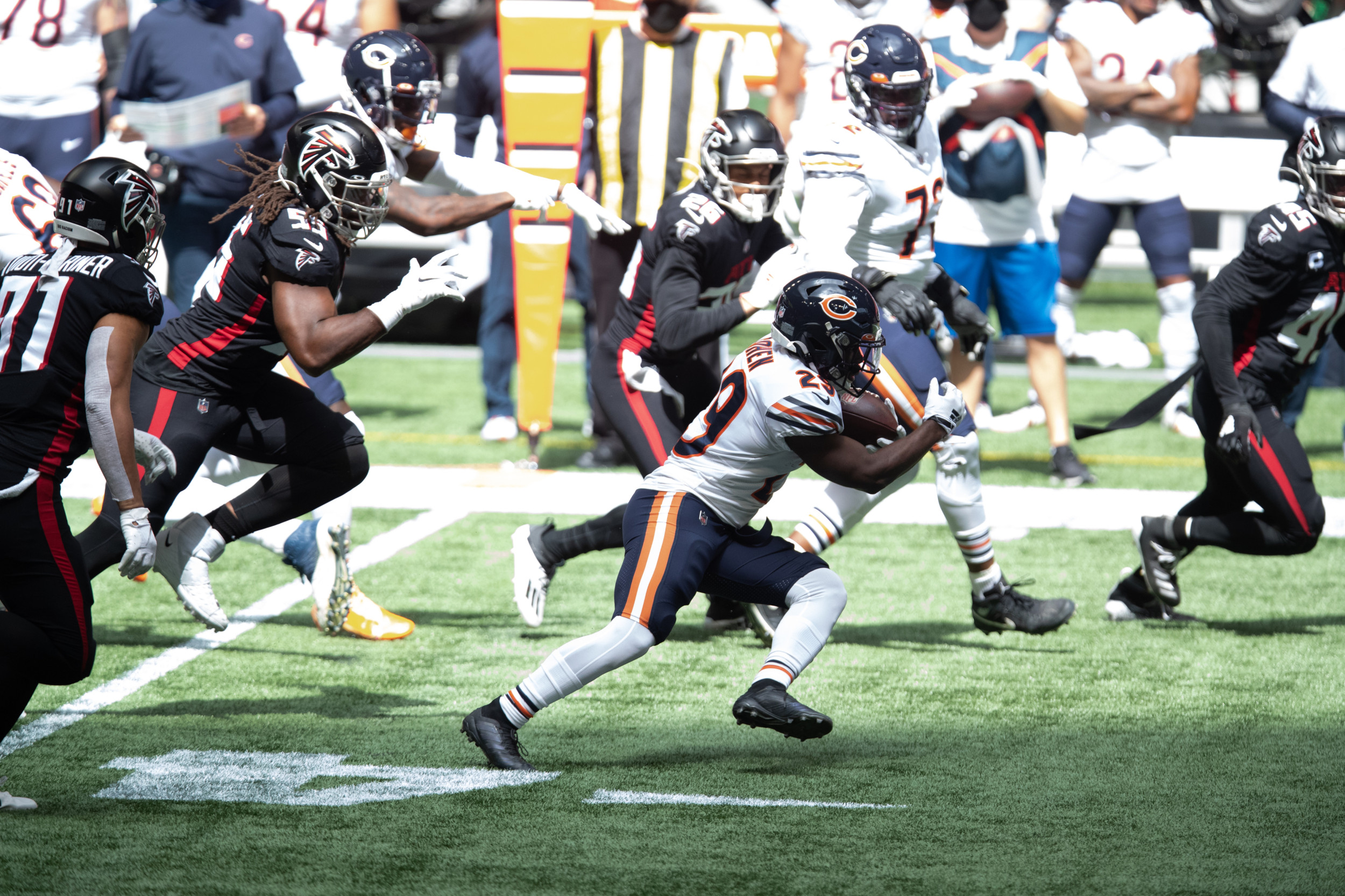 Former Bears All-Pro RB Announces Surprise Retirement