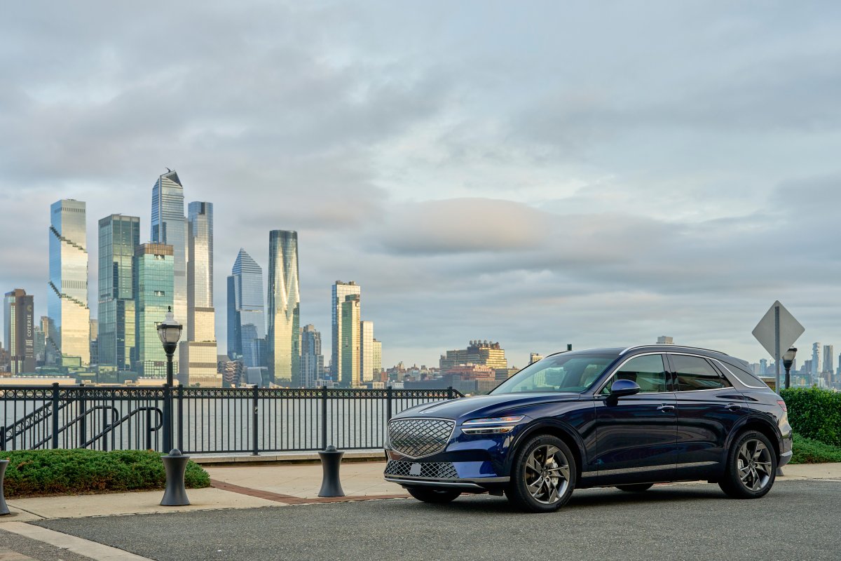 2024 Genesis GV70 Electrified