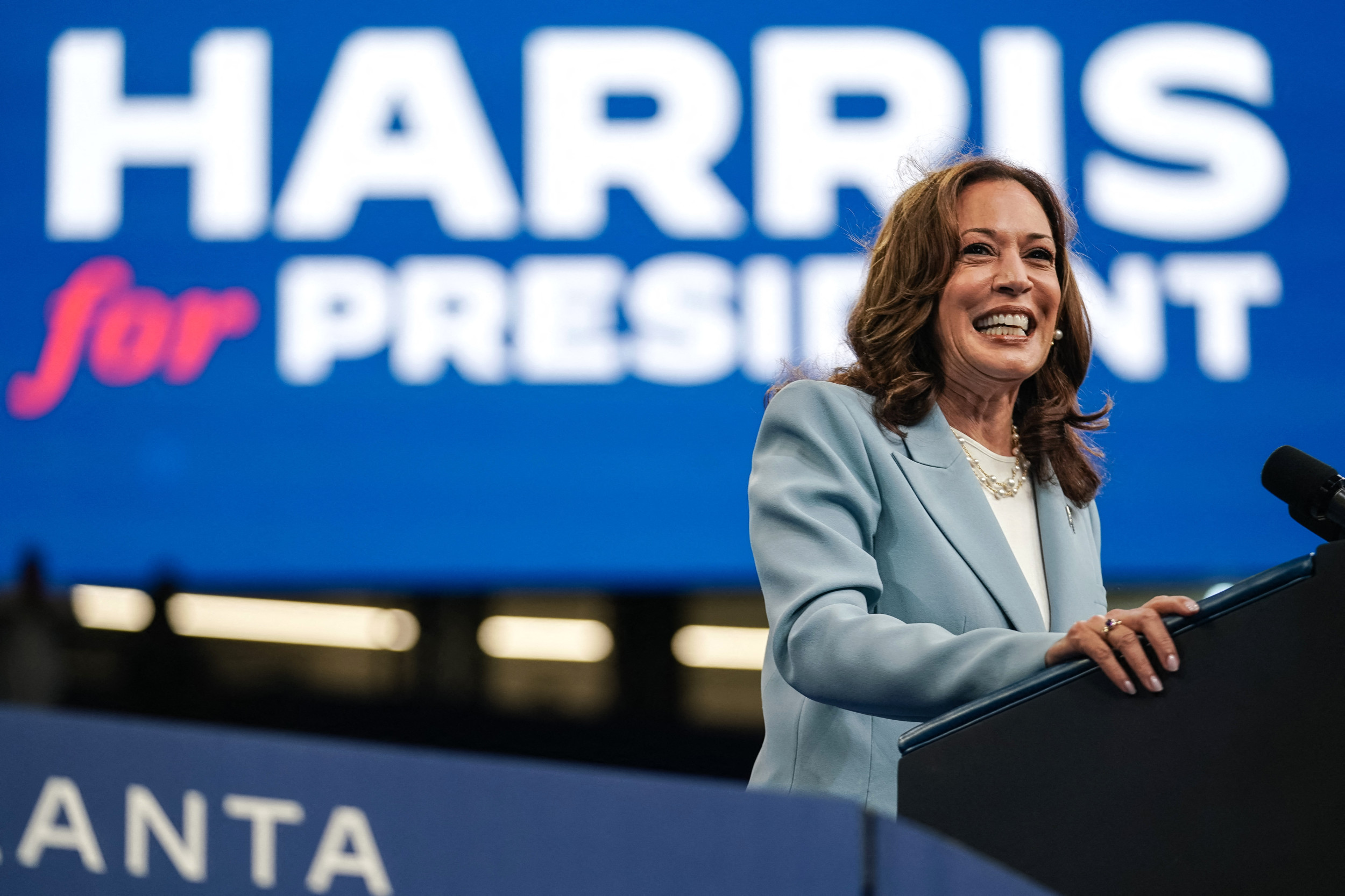 Hospitality Union Backs Kamala Harris—Despite Trump's Overture