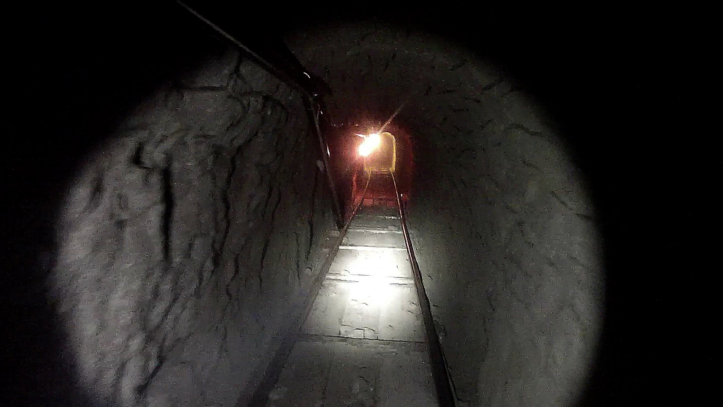 4.4_DrugTunnel
