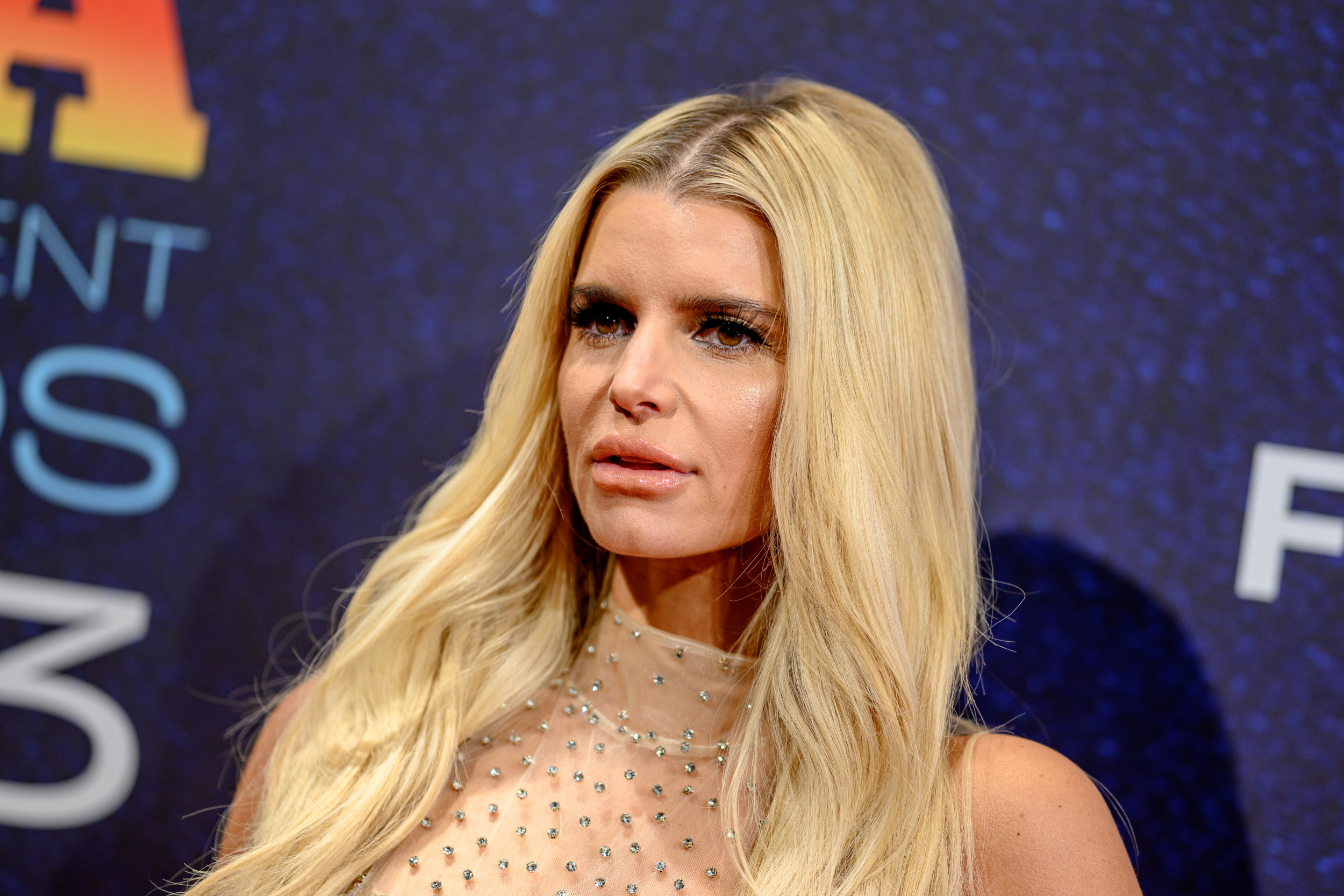 Jessica Simpson Fires Back at Trolls After Drinking Rumors Resurface