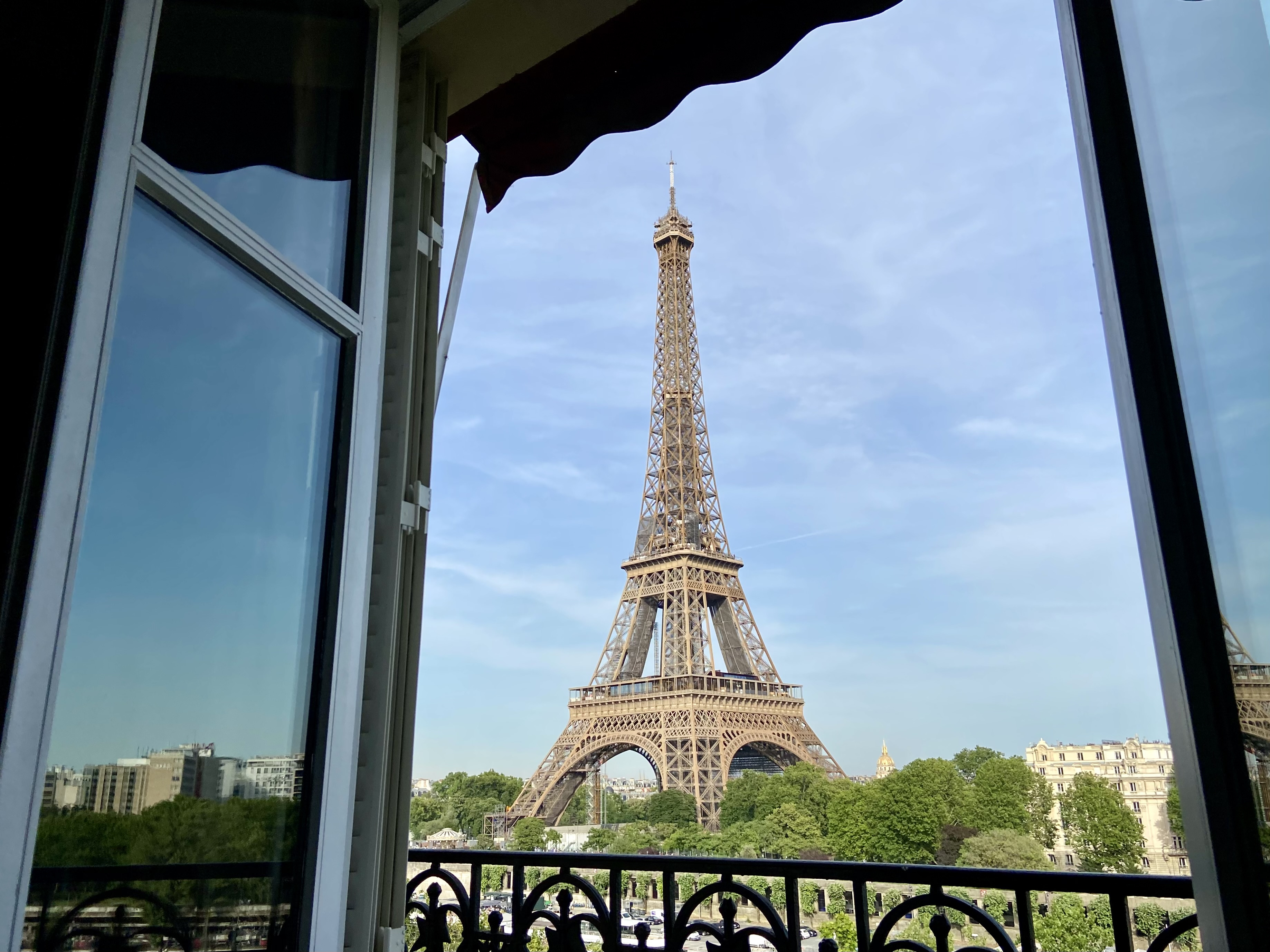 Considering a Move to Paris? This Tiny 9m2 Studio at 0 Might Change Your Mind!