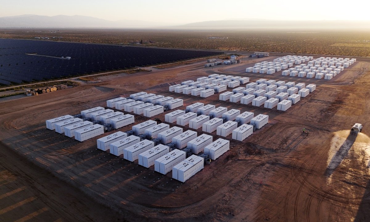 Elon Musk's New AI Data Center Raises Energy and Water Concerns in
