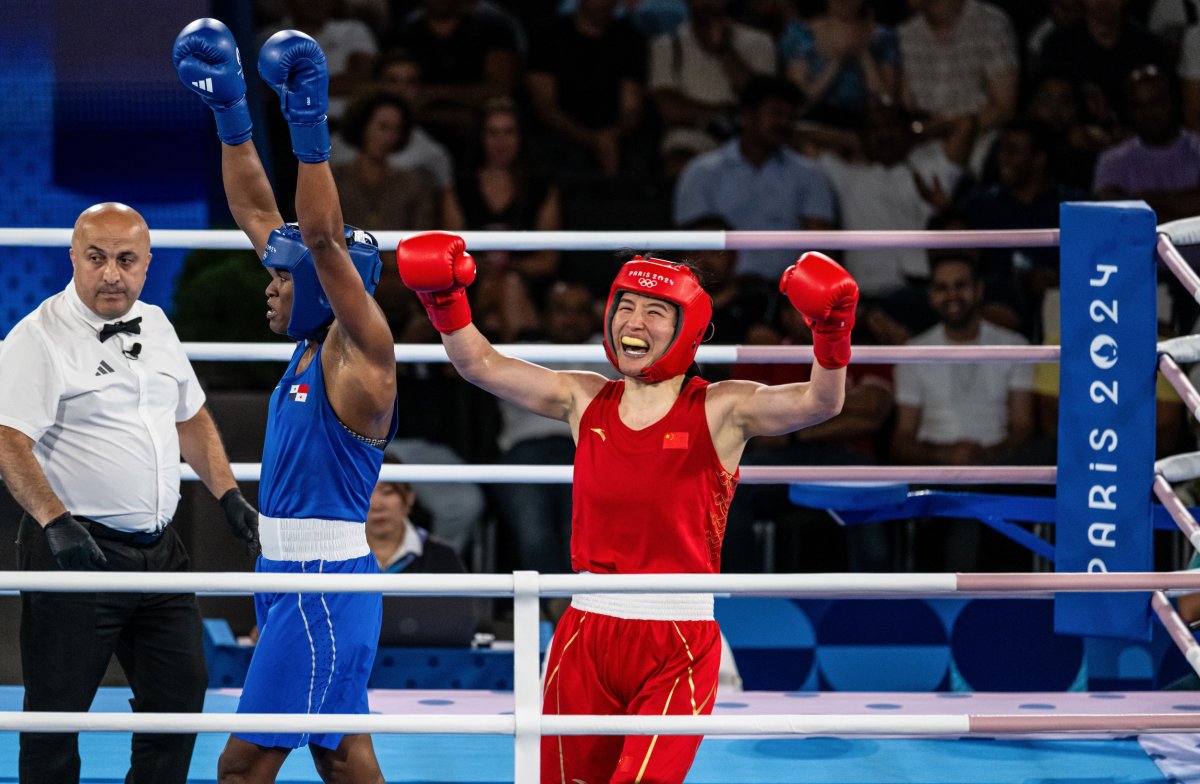 Li Qian wins