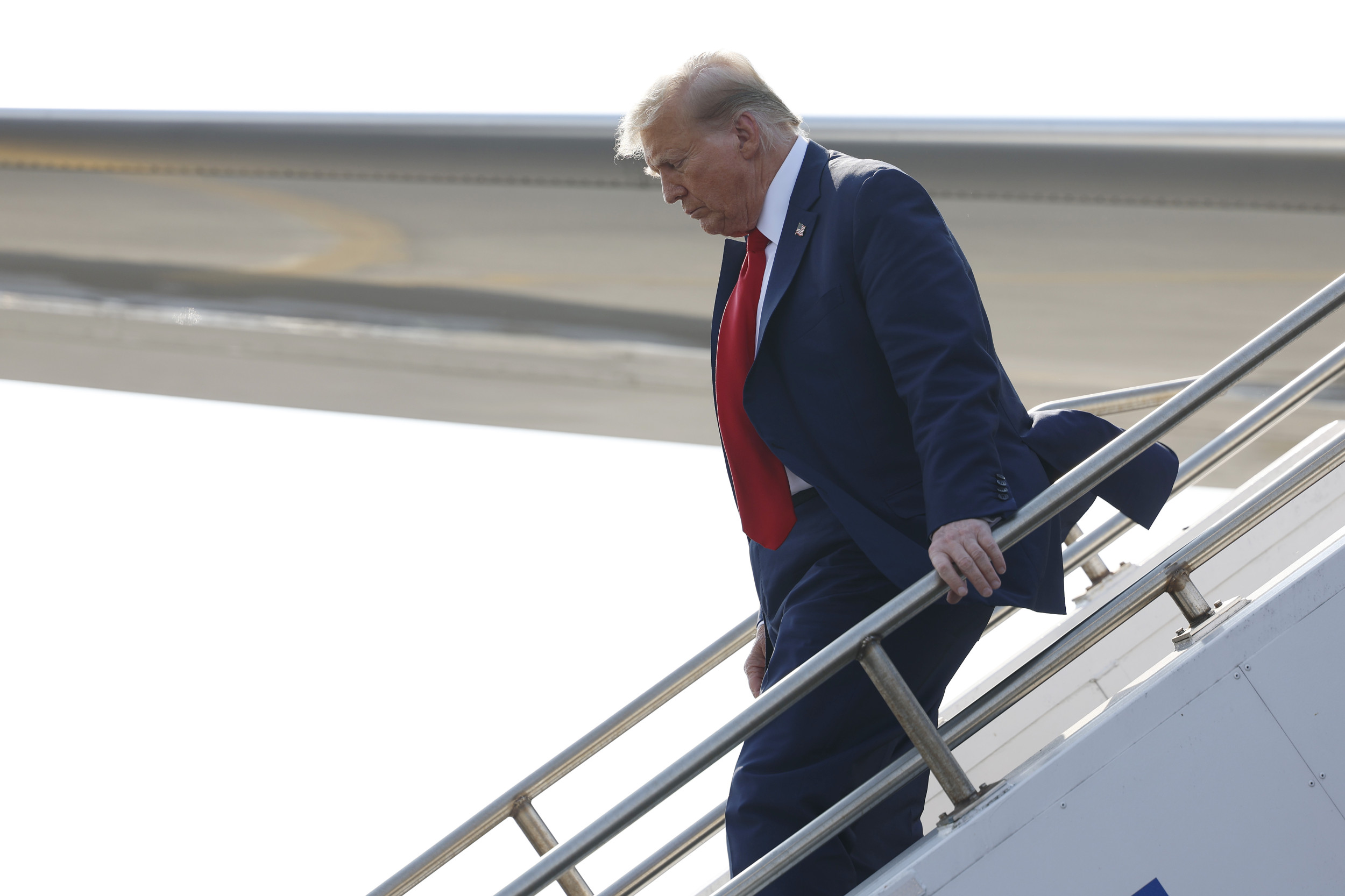 Was Trump Replacement Jet Once Owned by Jeffrey Epstein? What Report ...