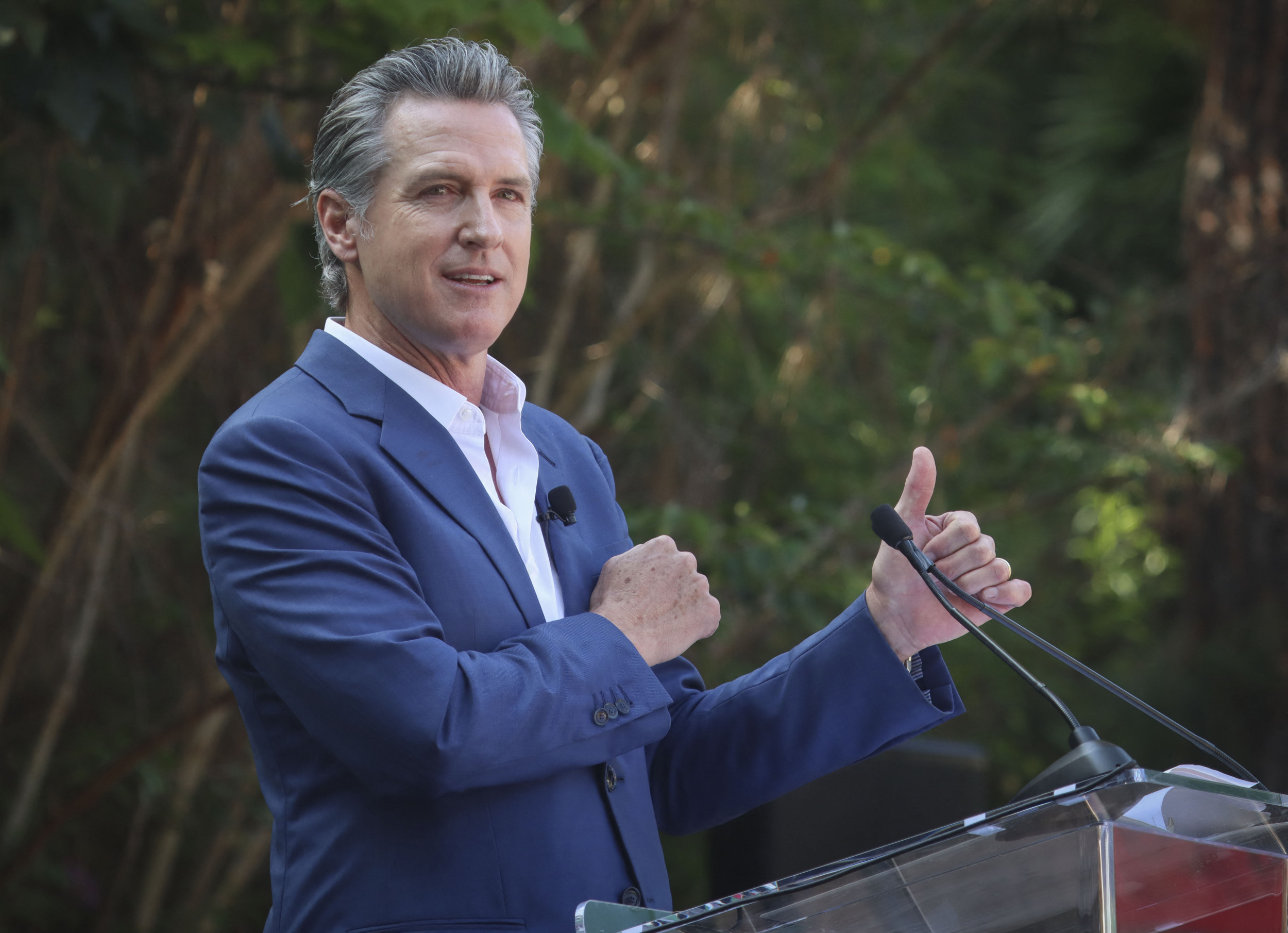 Gavin Newsom takes action against cell phone use in schools