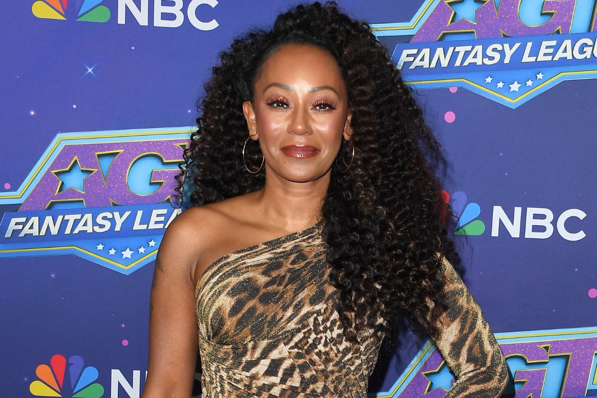 Mel B suffers a wardrobe problem shortly before her television appearance