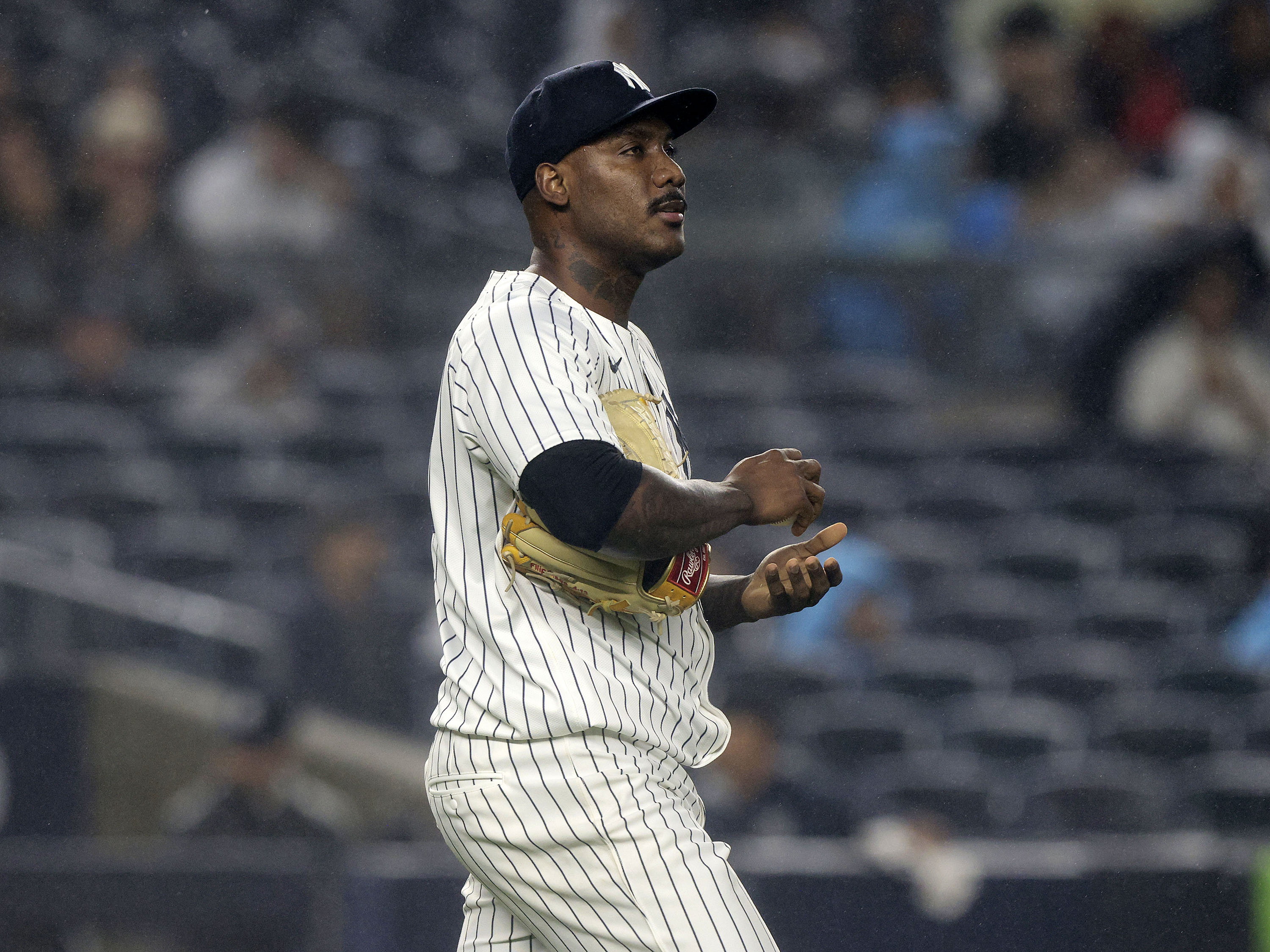 Yankees Cut Enyel De Los Santos 15 Days After Trading For Him Newsweek