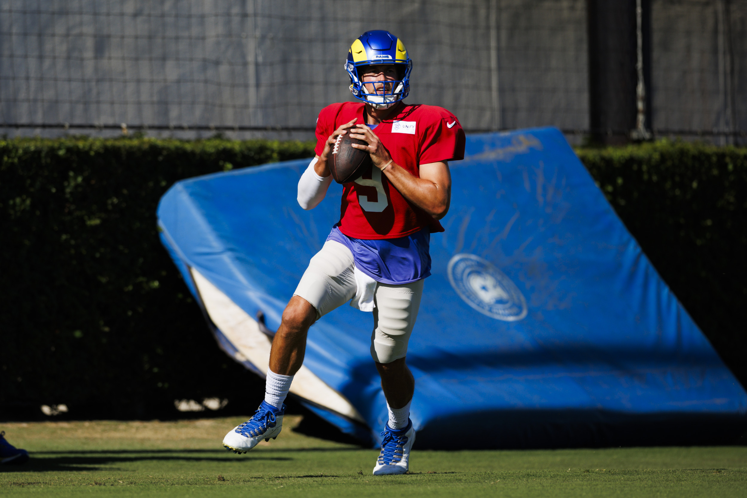 Rams QB Matthew Stafford leaves training with leg injury