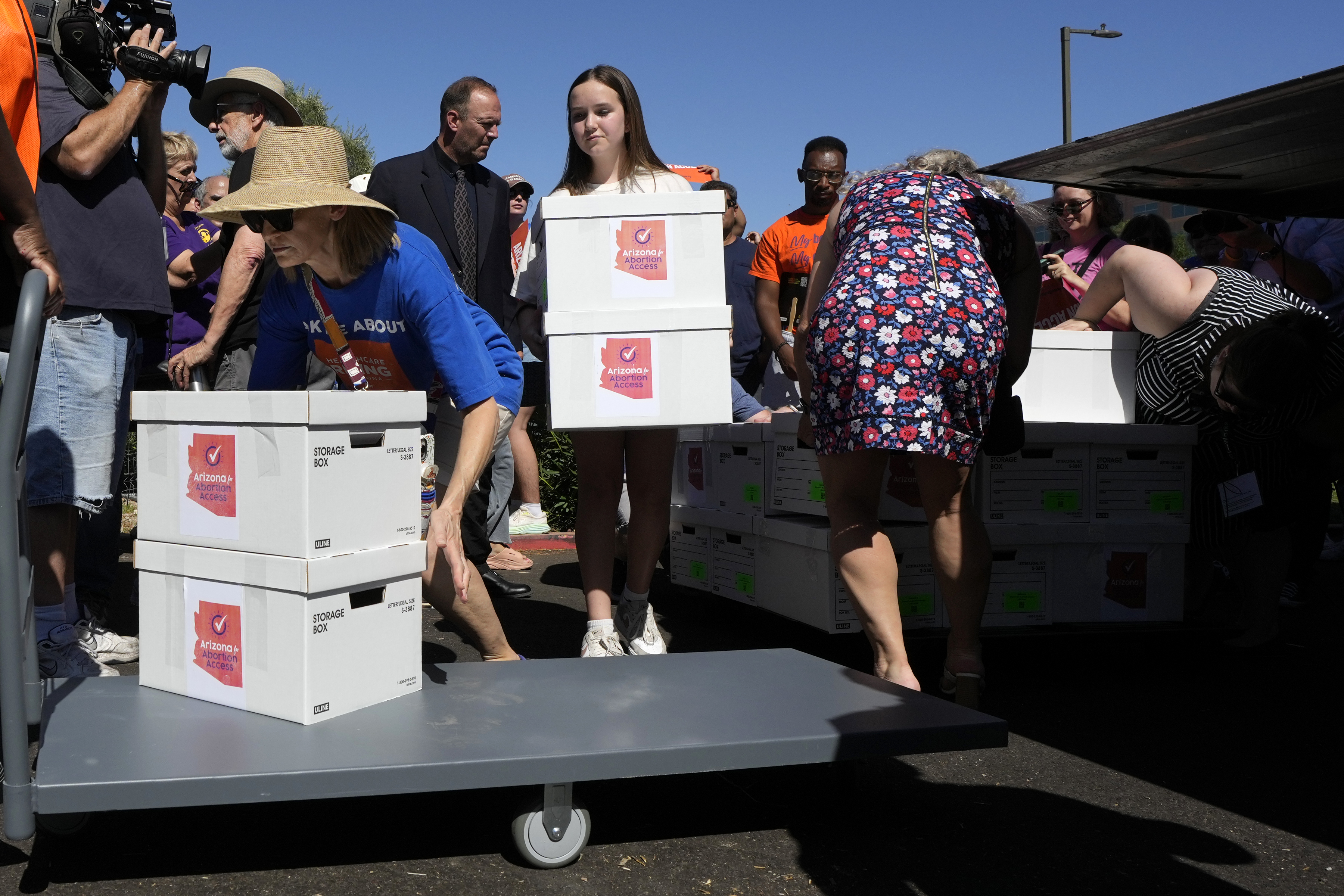 Kamala Harris' Arizona Chances Soar as Abortion Vote Could Prove Pivotal