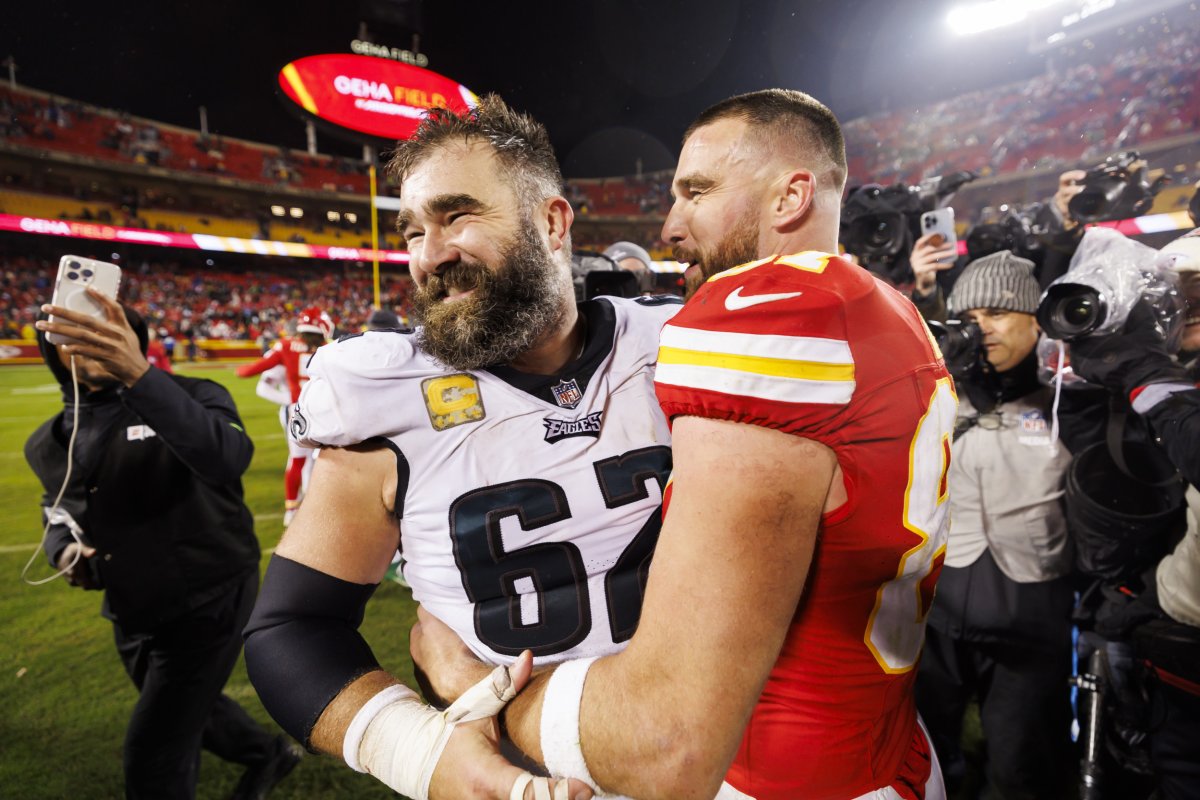 Jason and Travis Kelce embrace