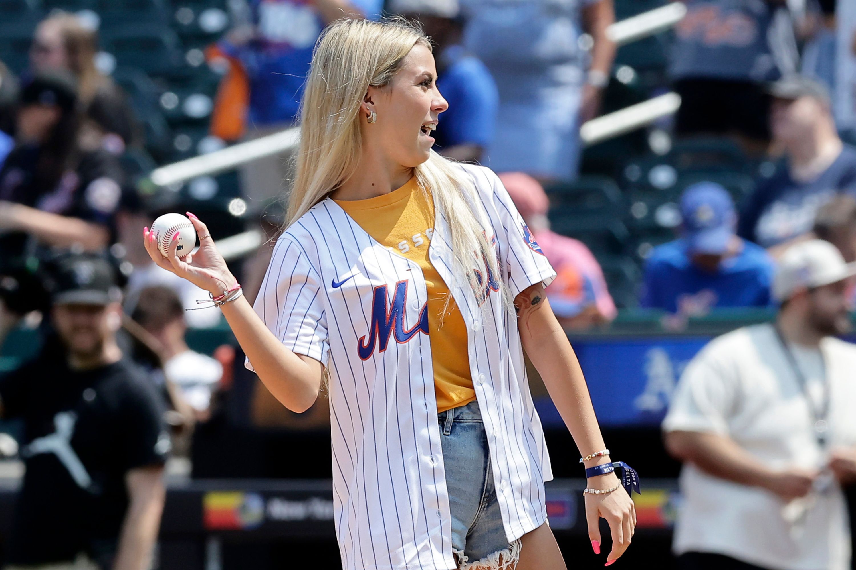 “Hawk Tuah Girl” speaks out after her appearance at the Mets sparked a debate