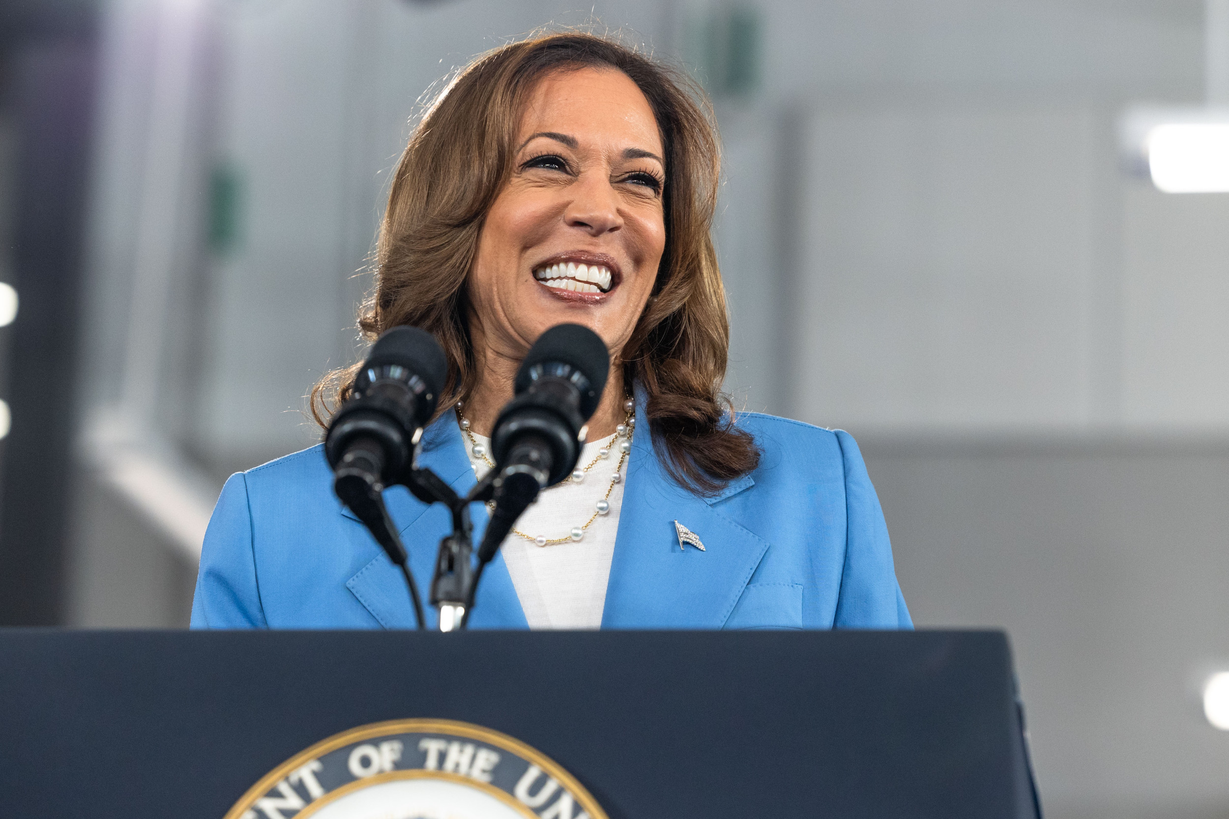 Kamala Harris Outpaces Trump in Key Swing State Polls