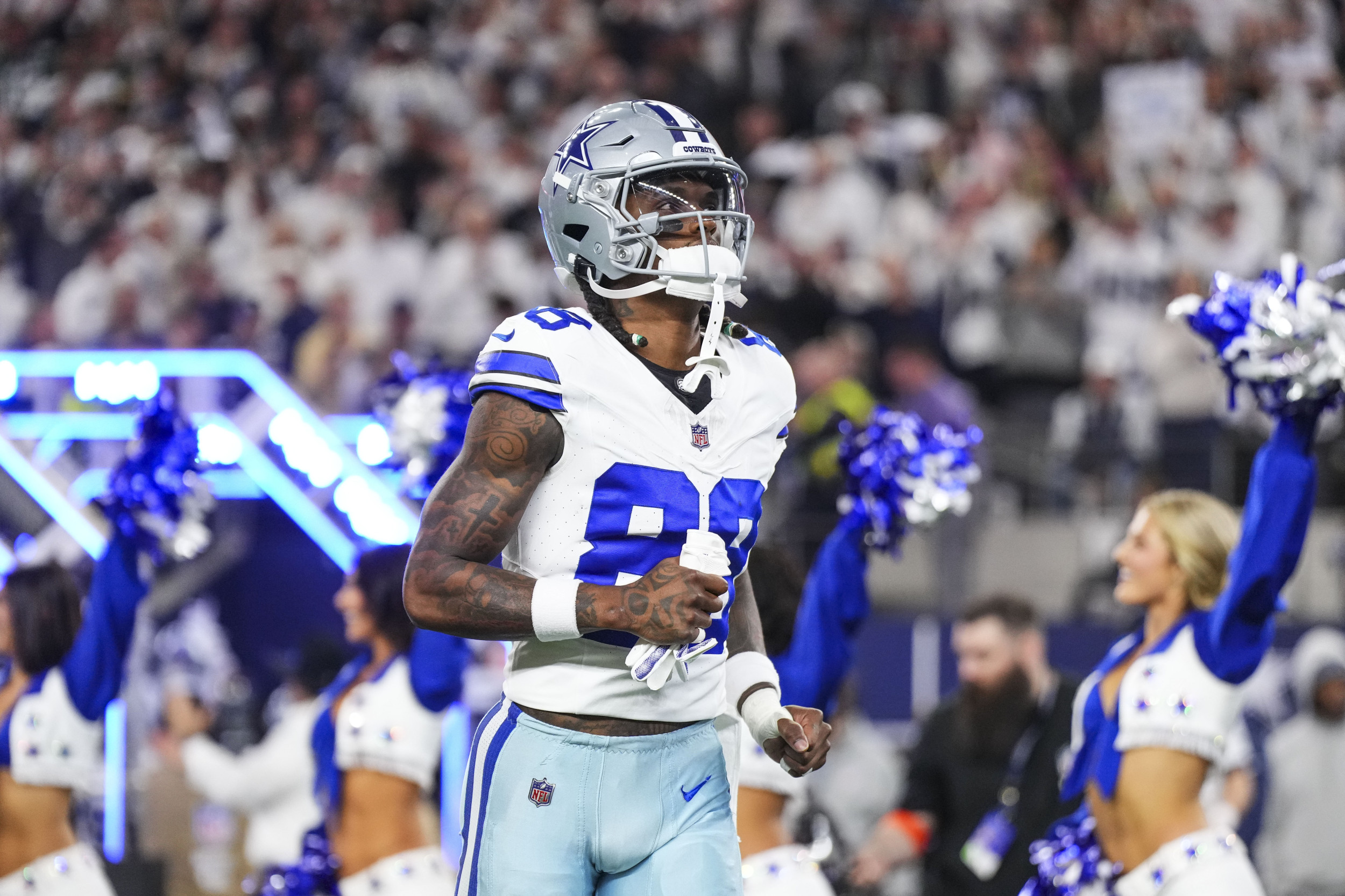 CeeDee Lamb's Contract Talks Stall with Cowboys