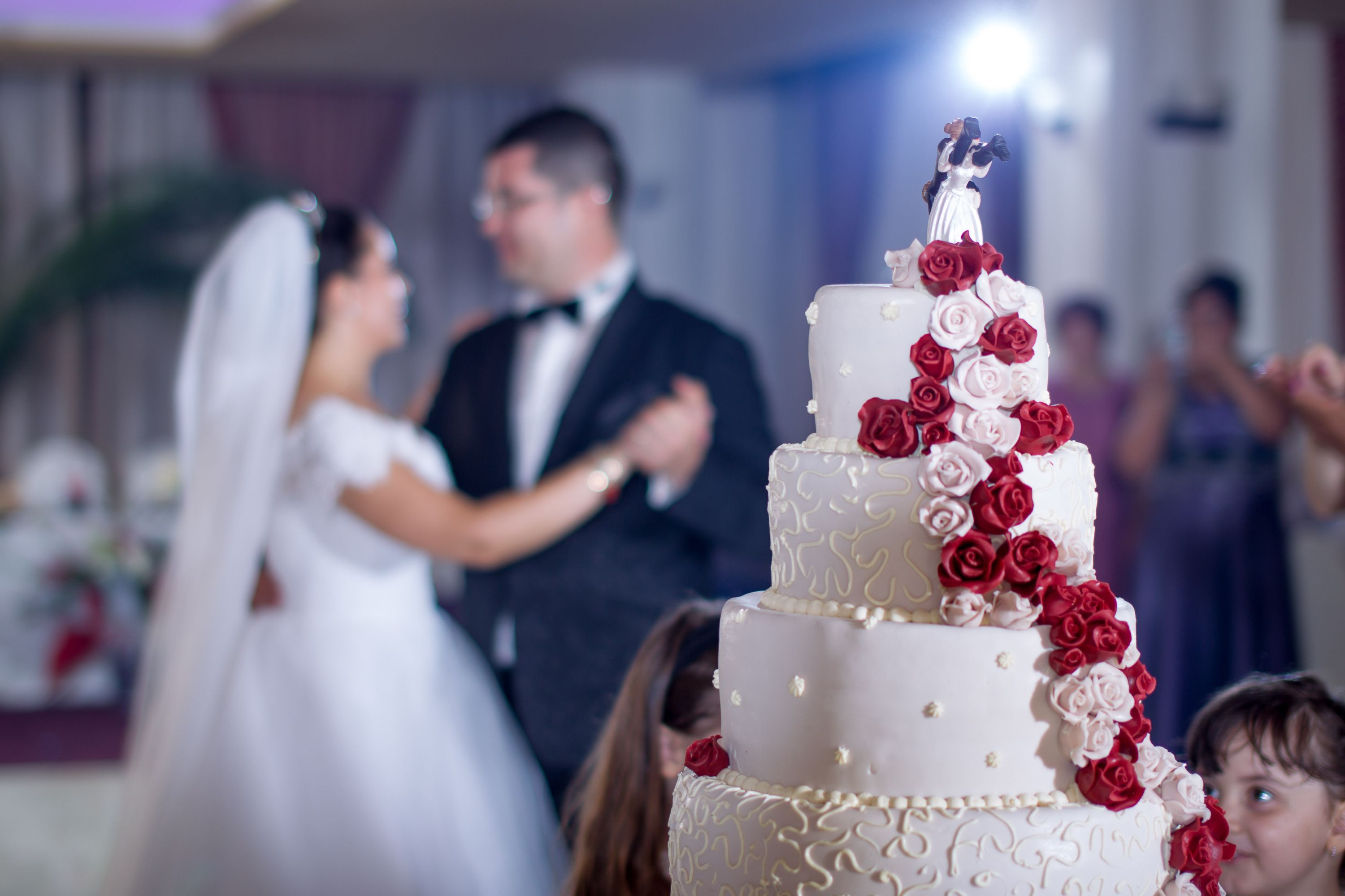 Why the bride threw her friend out of the wedding in the middle of the ceremony and cheered: “Your fault”