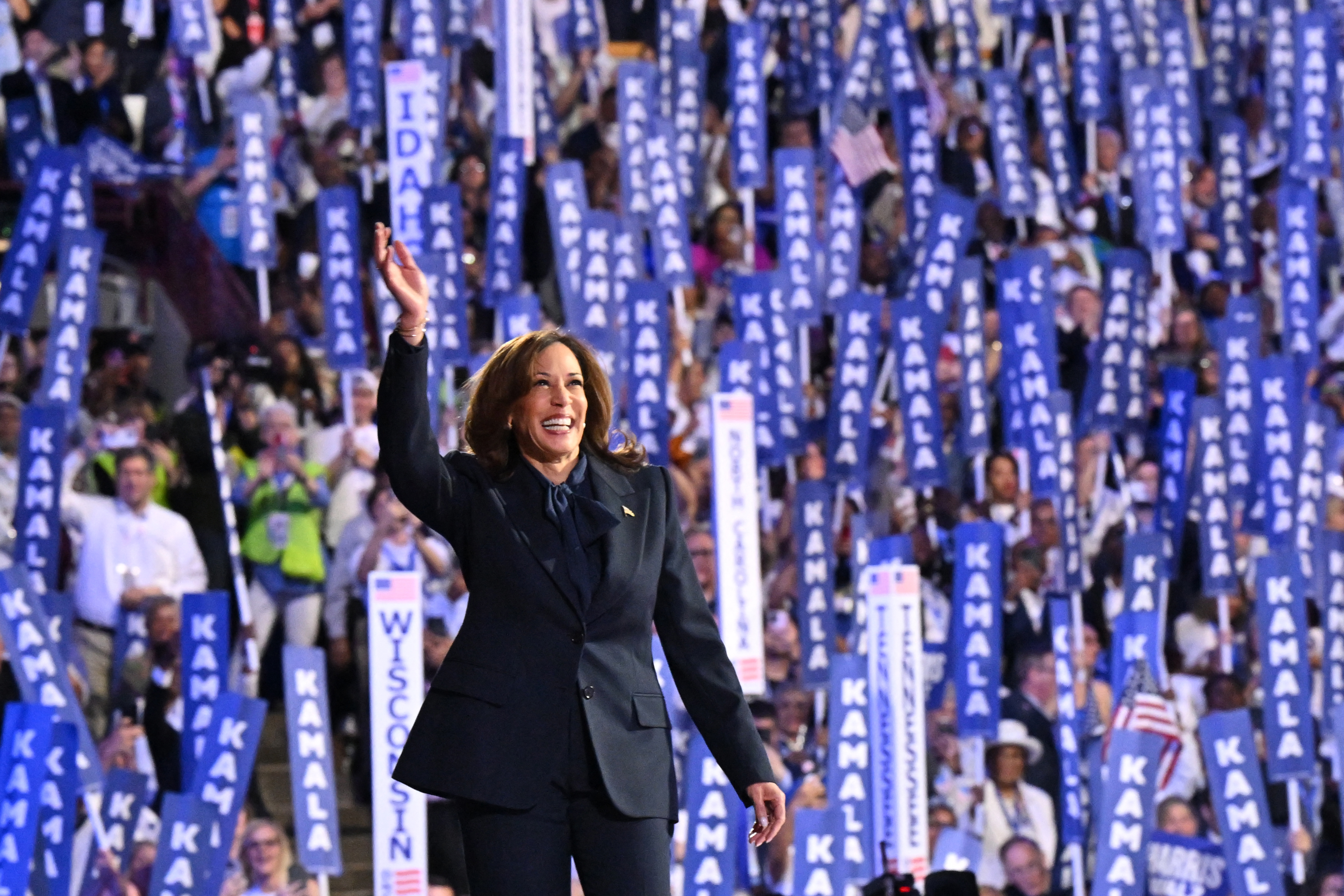 How Kamala Harris and Donald Trump's Election War Chests Compare