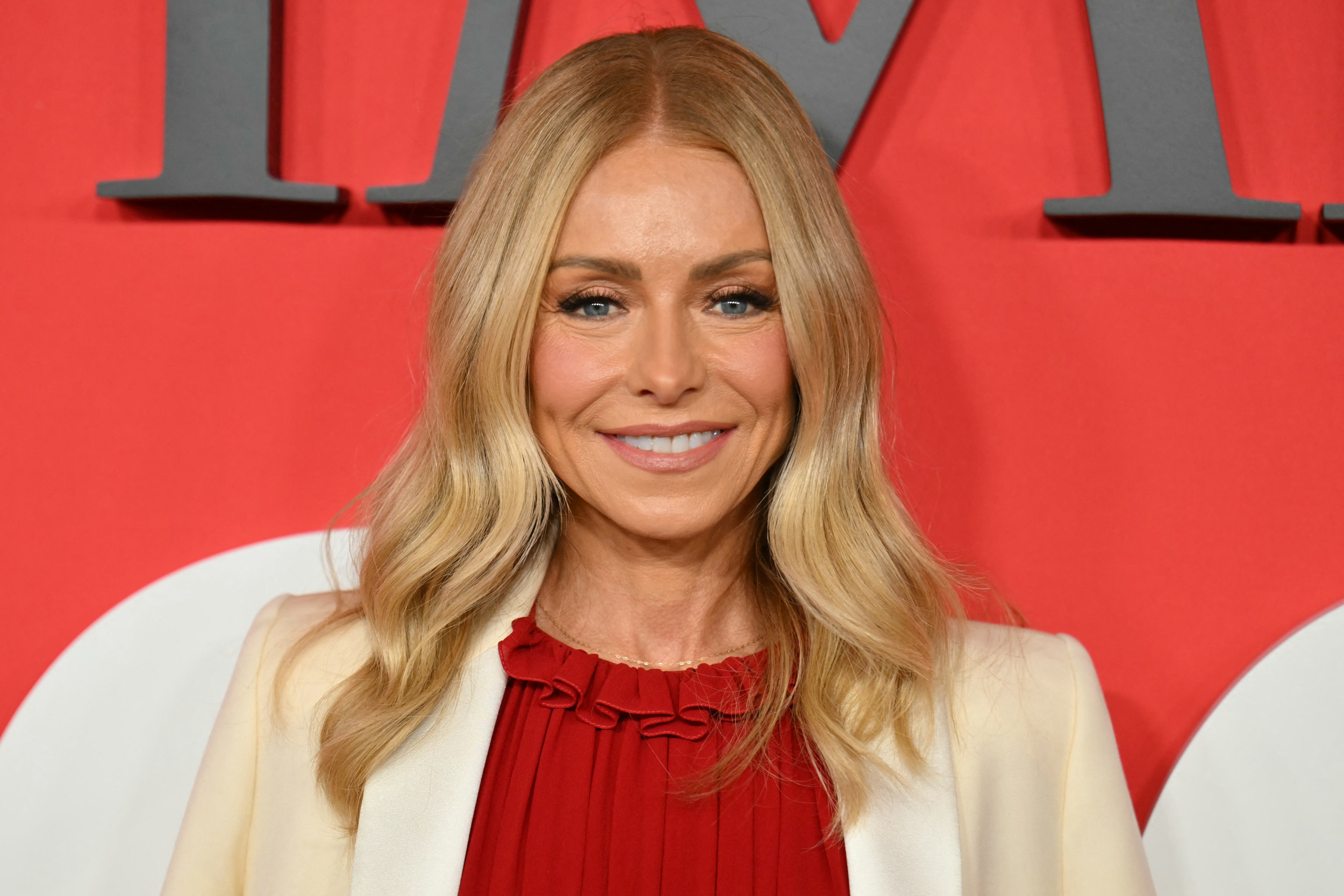 Kelly Ripa knew exactly how to react to her daughter Lola’s NSFW photo