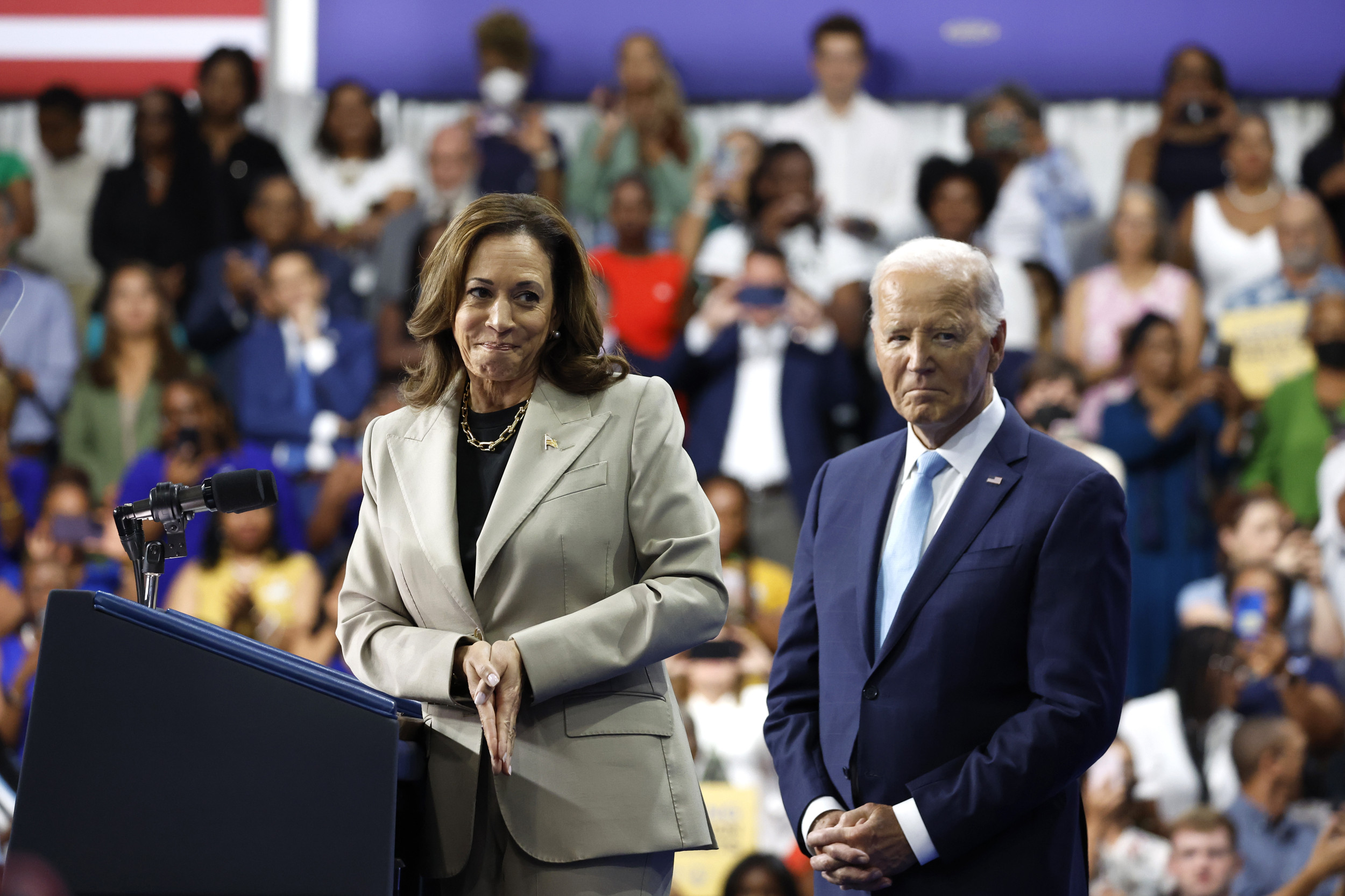 Kamala Harris Displaying Joe Biden 'Flaw,' ExBush Official Says Newsweek