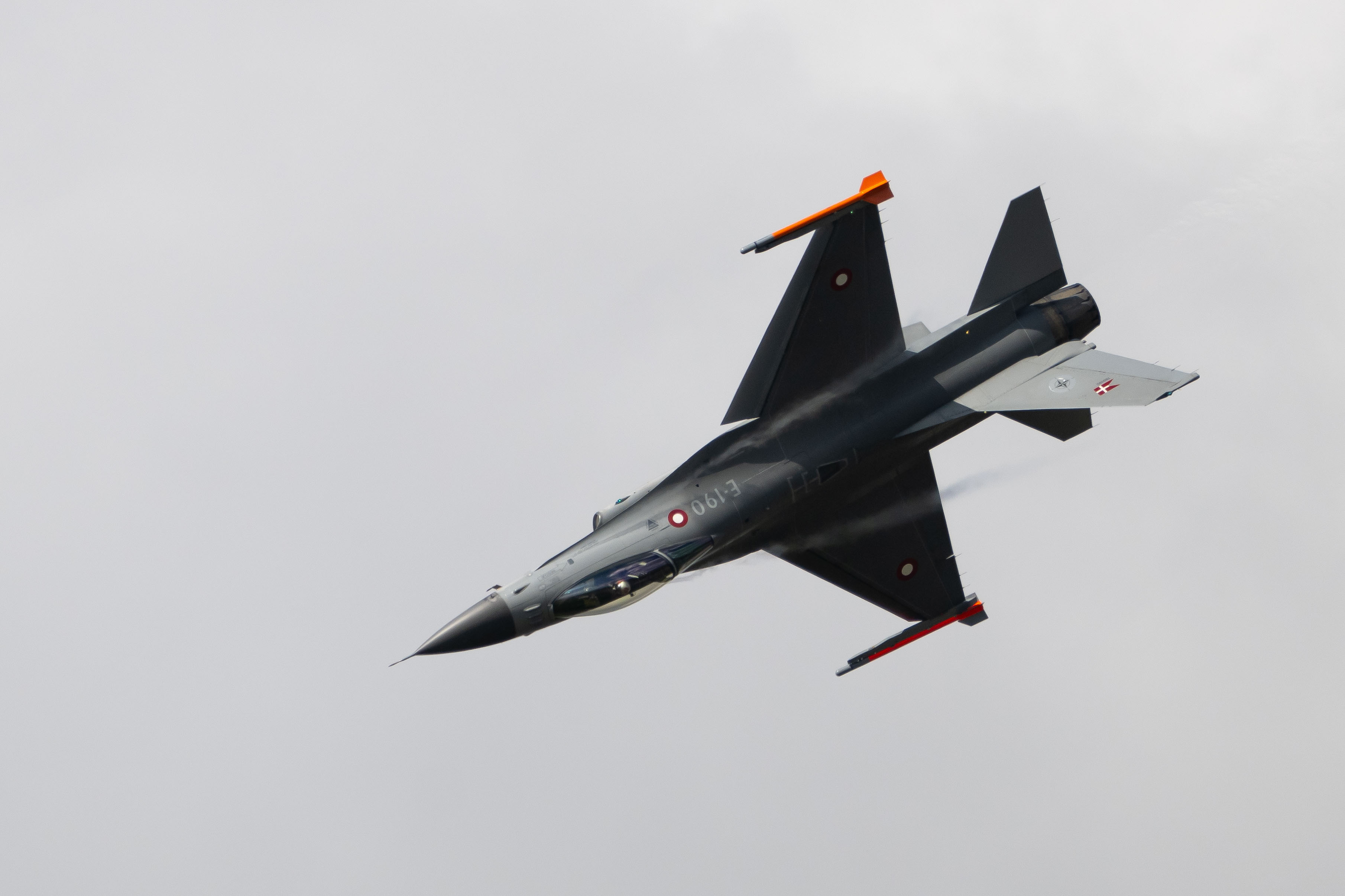 Netherlands Unrestricts F-16 Use for Ukraine