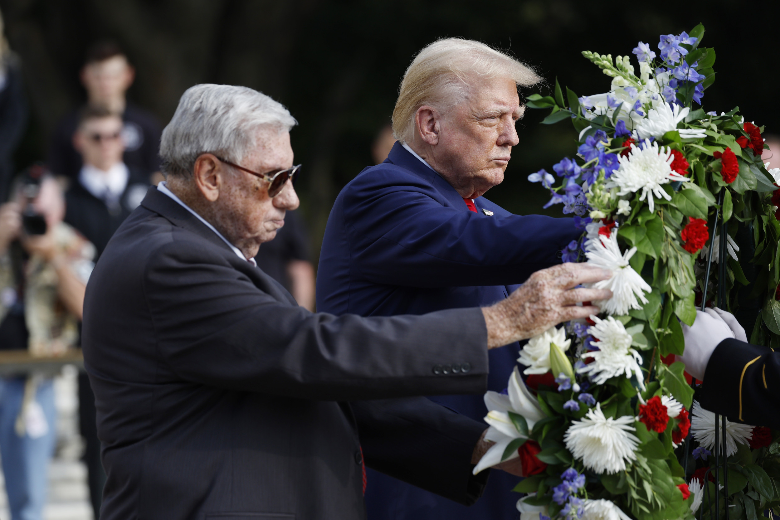 Report: Trump campaign team received warning against taking photos in Arlington