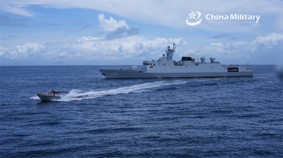 Chinese Corvette Conducts Operation