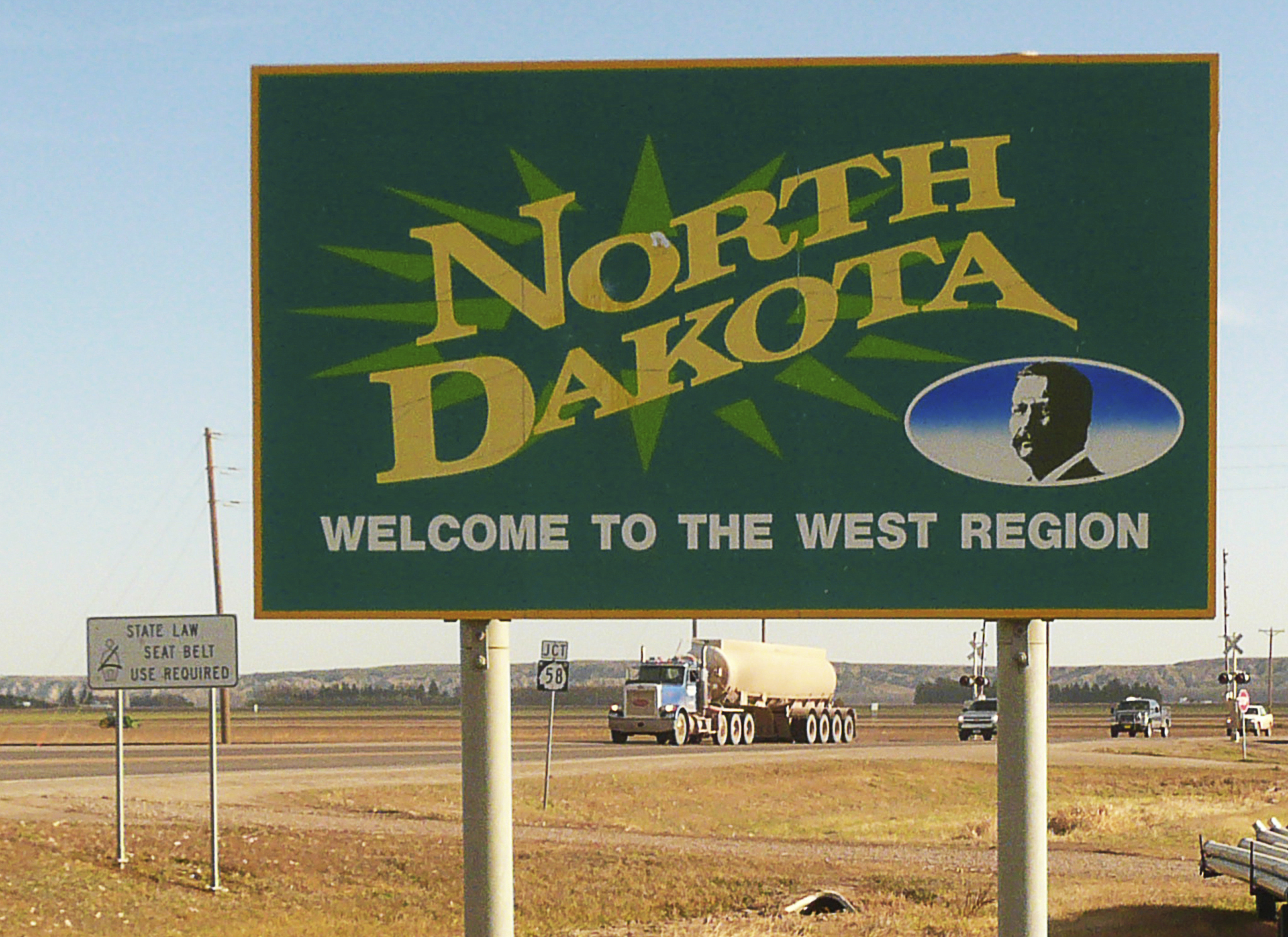 North Dakota train cars derailed amid tornado warning