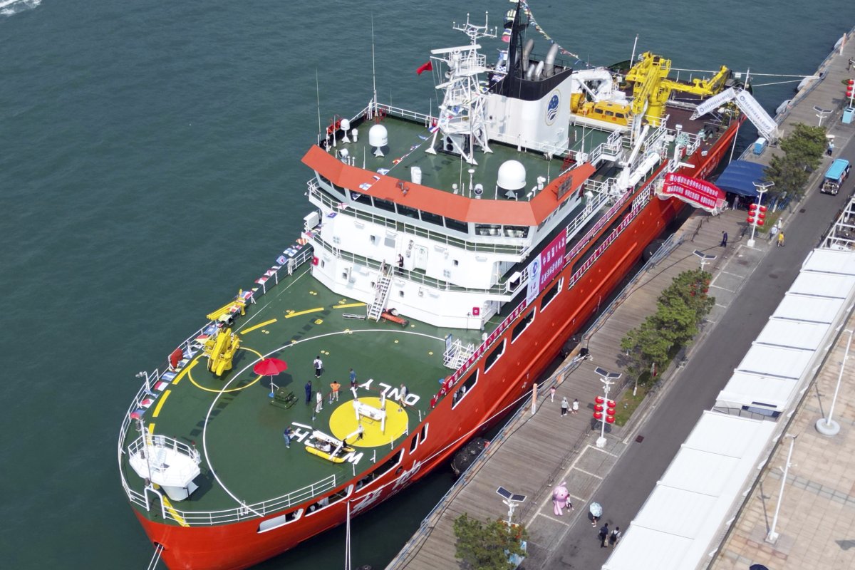 China Icebreaker Visits Qingdao